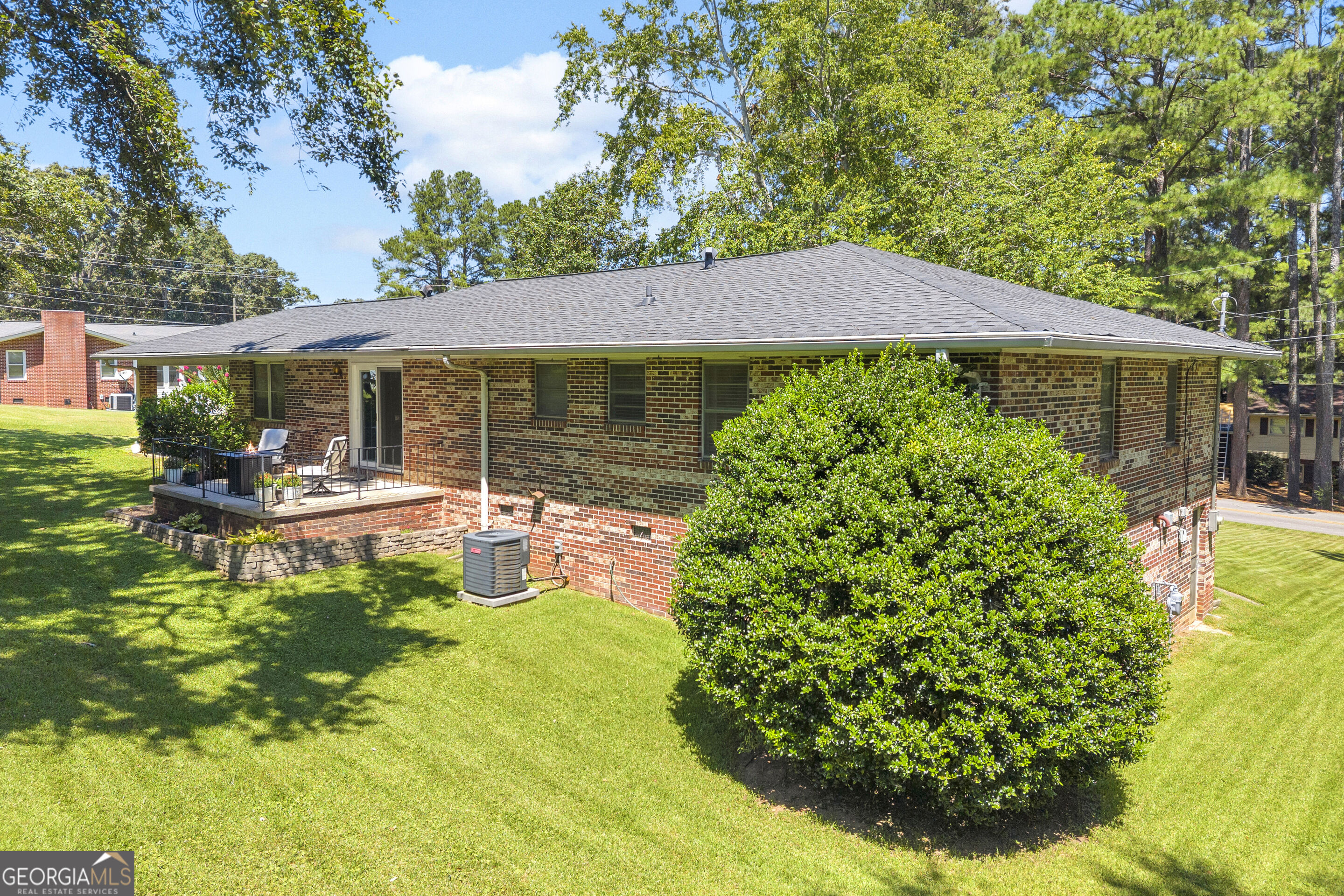 38 Julia Lane Property Photo 3