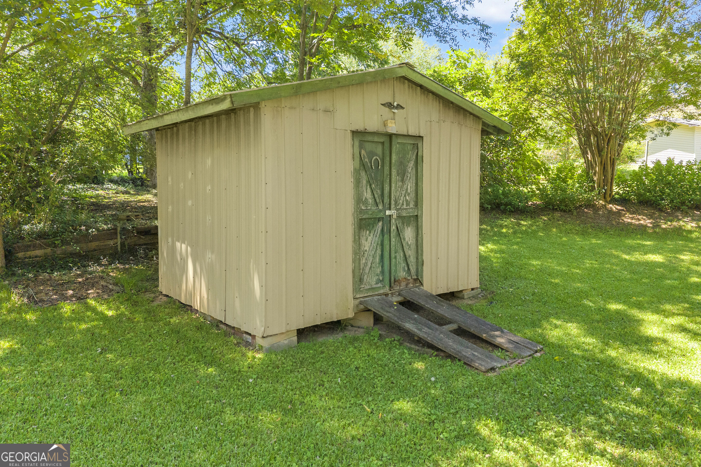 38 Julia Lane Property Photo 7