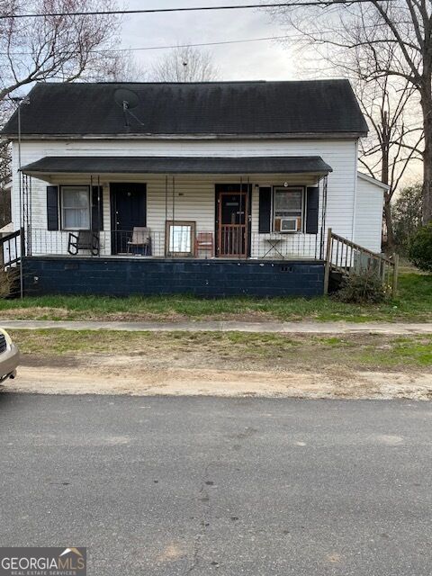 606 Ww Carr Avenue Property Photo 1