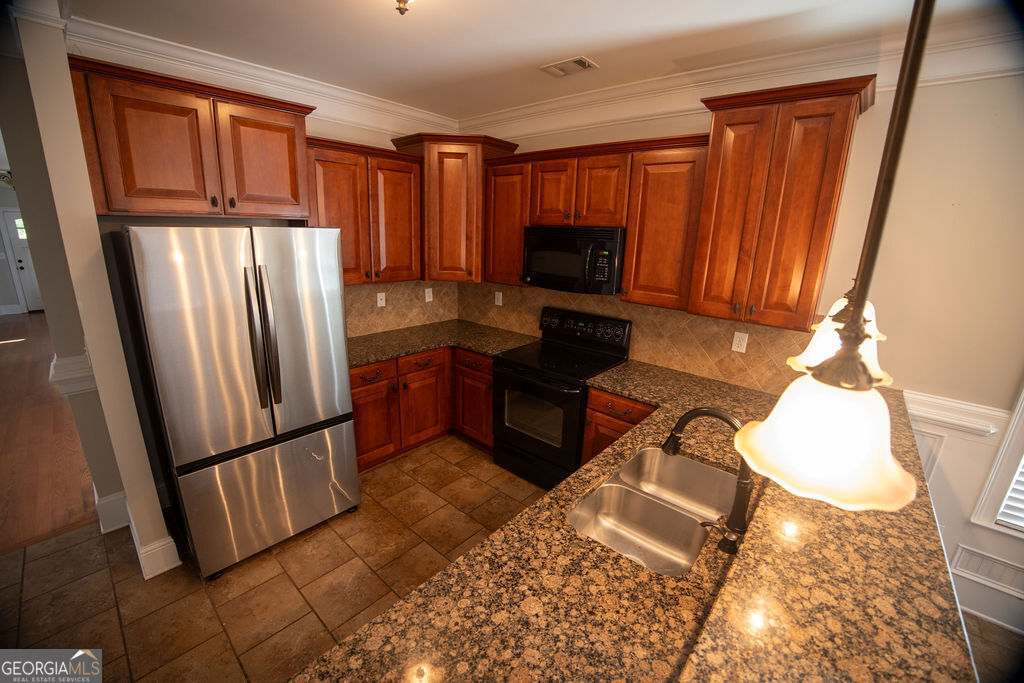 663 Timothy Road Property Photo 6