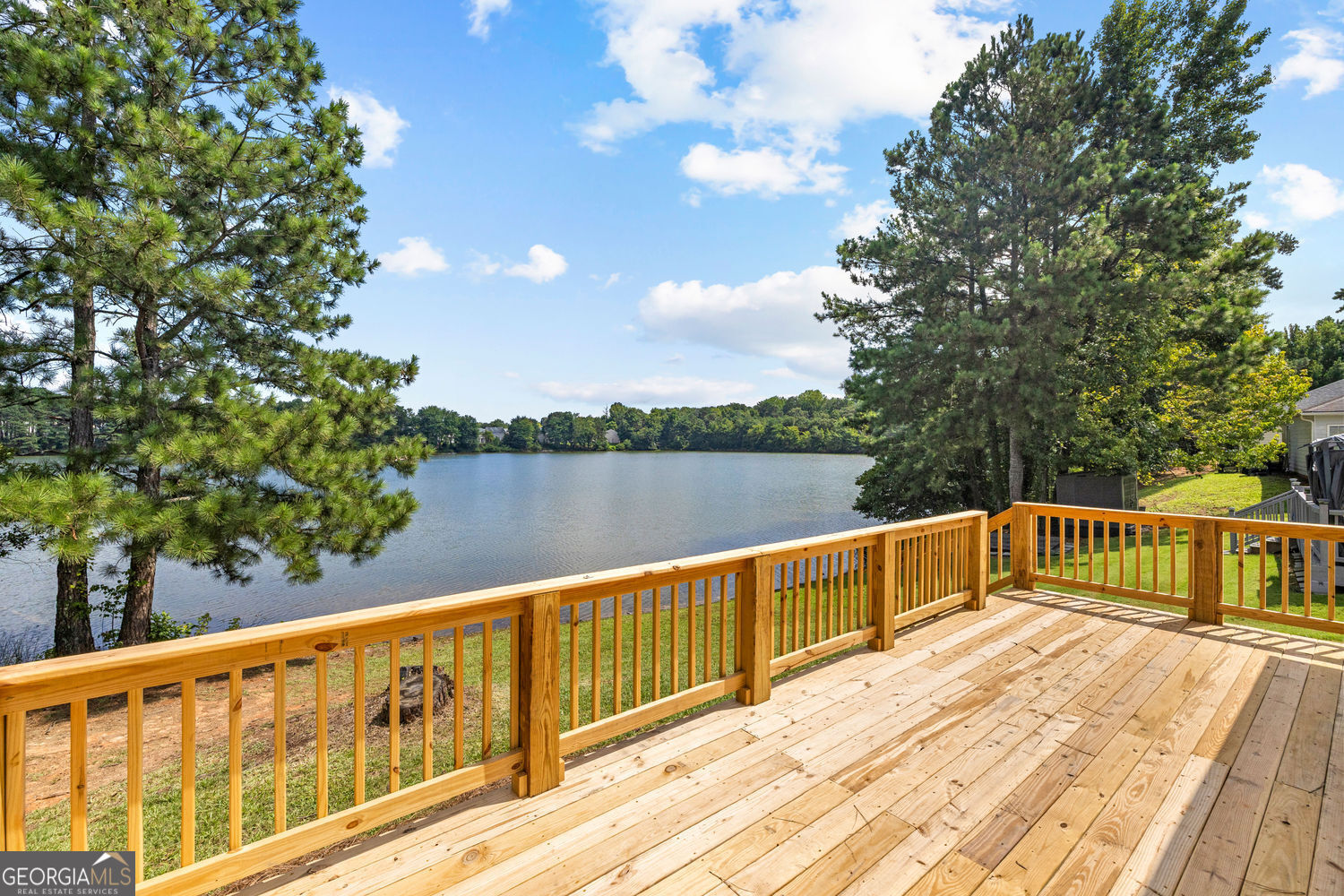55 Lakeside Point Property Photo 2