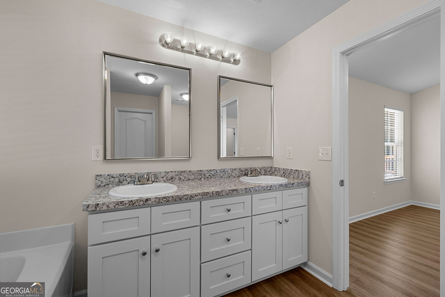55 Lakeside Point Property Photo 30