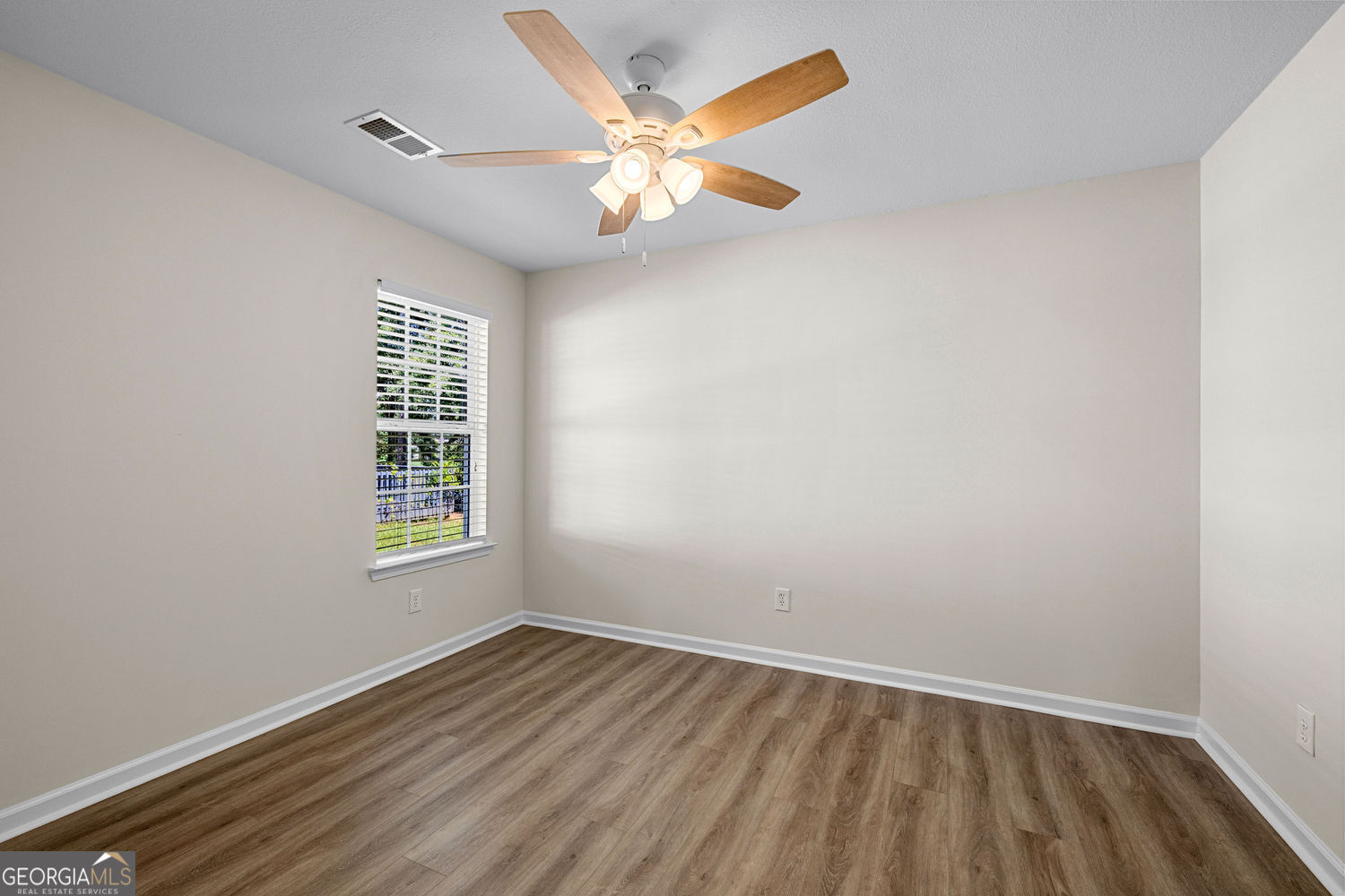 55 Lakeside Point Property Photo 36