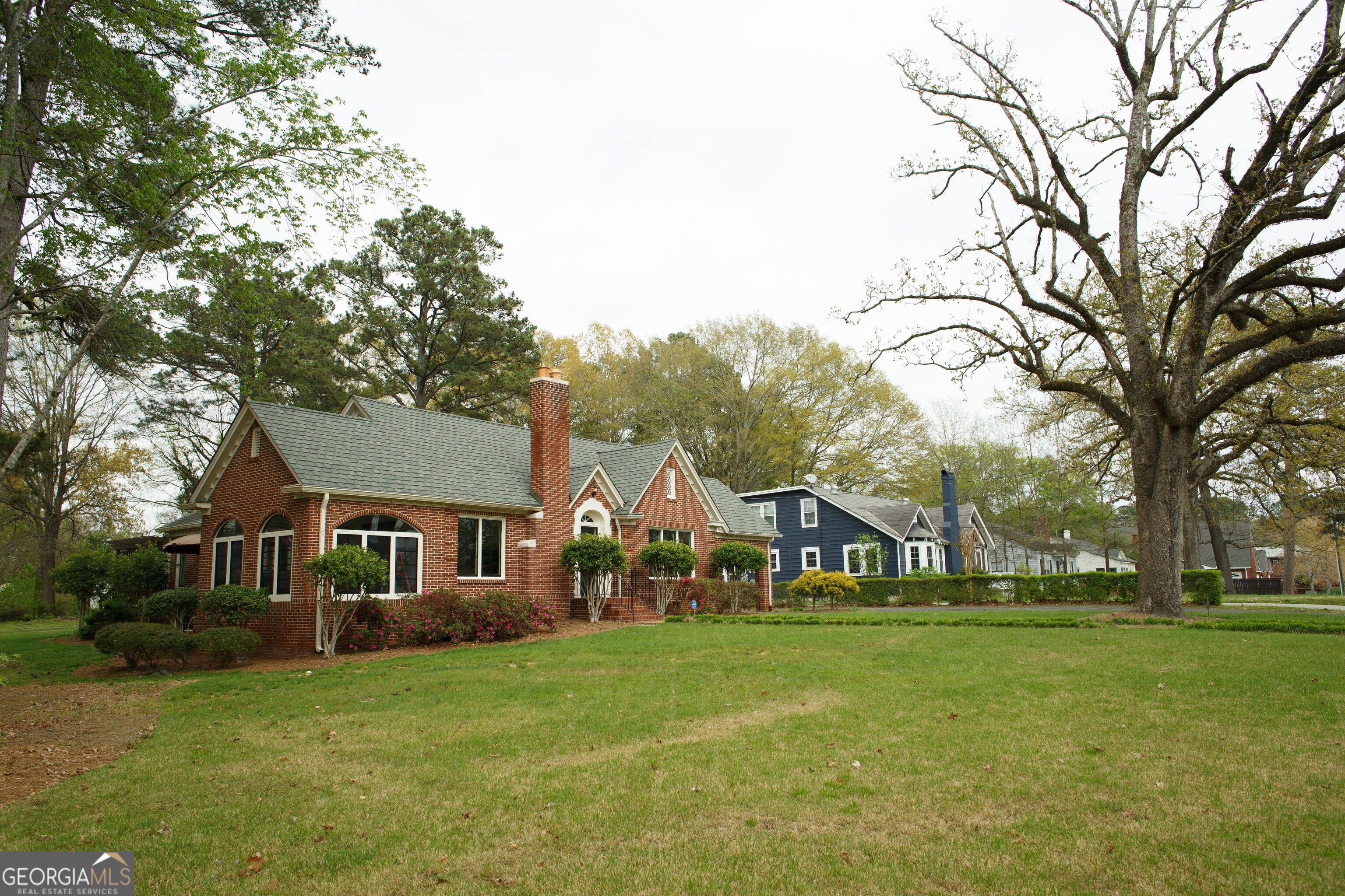 10 Robin Street Nw Property Photo 4