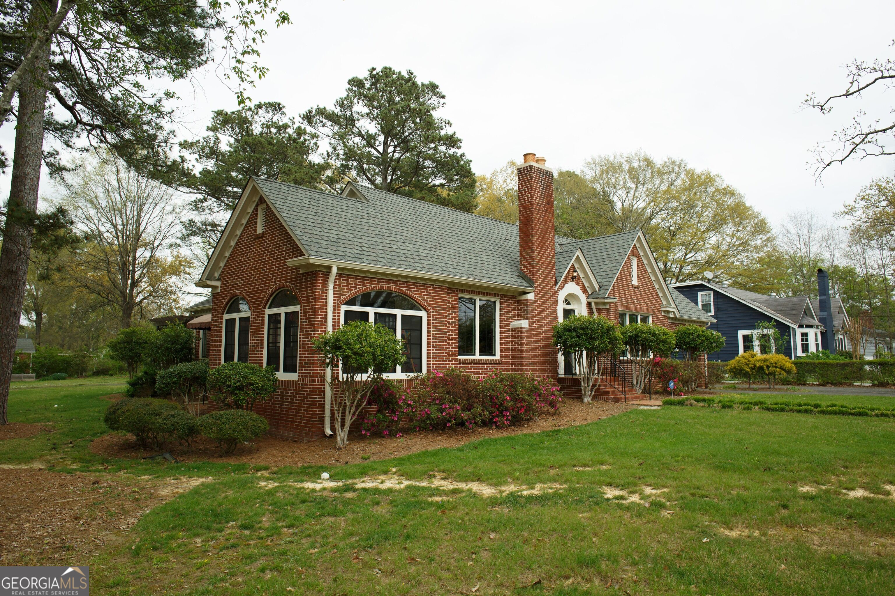 10 Robin Street Nw Property Photo 8