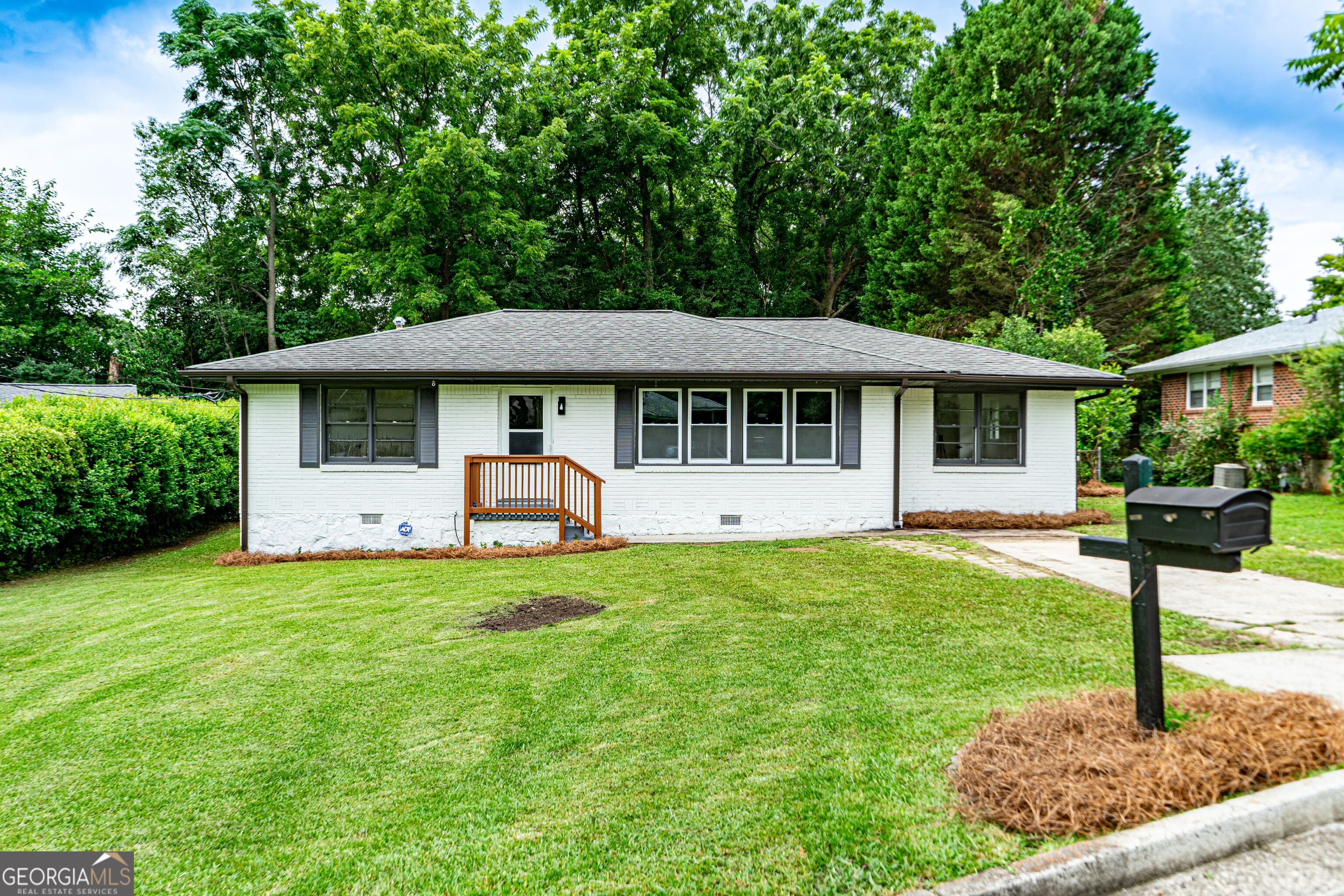 111 Woodhaven Drive Property Photo 1