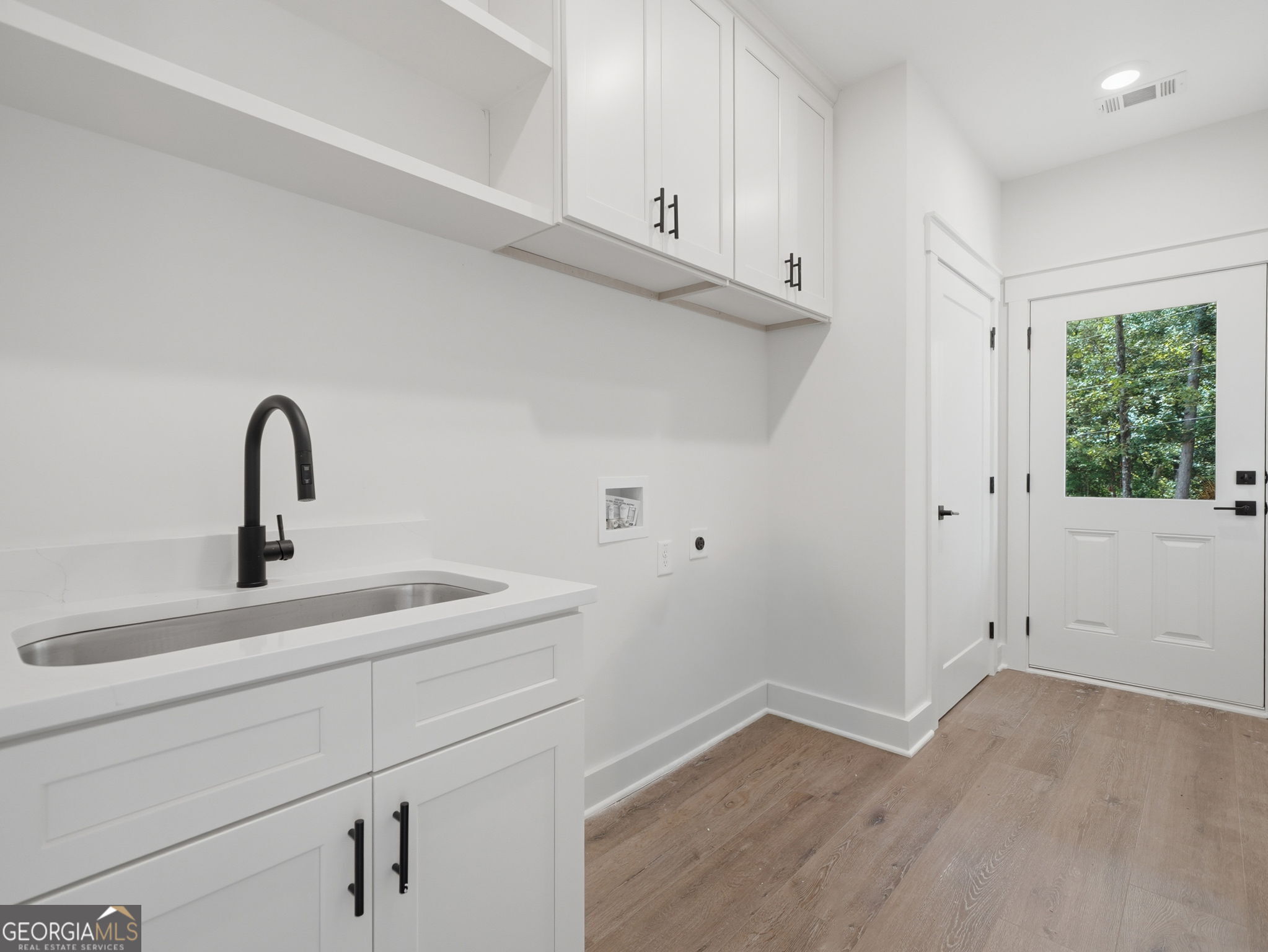1521 Azure Lane Property Photo 10