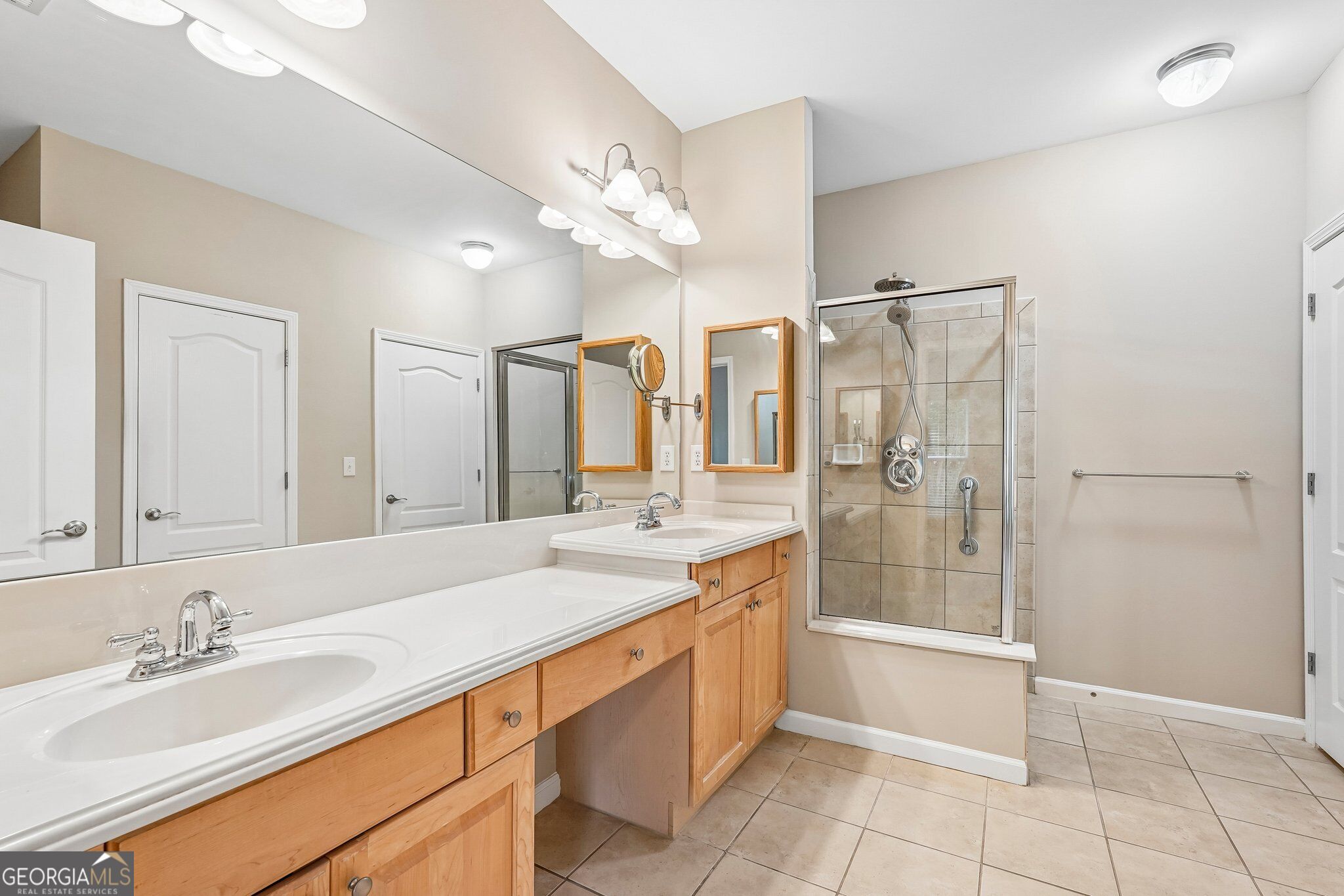 428 Brookes Walk Property Photo 39
