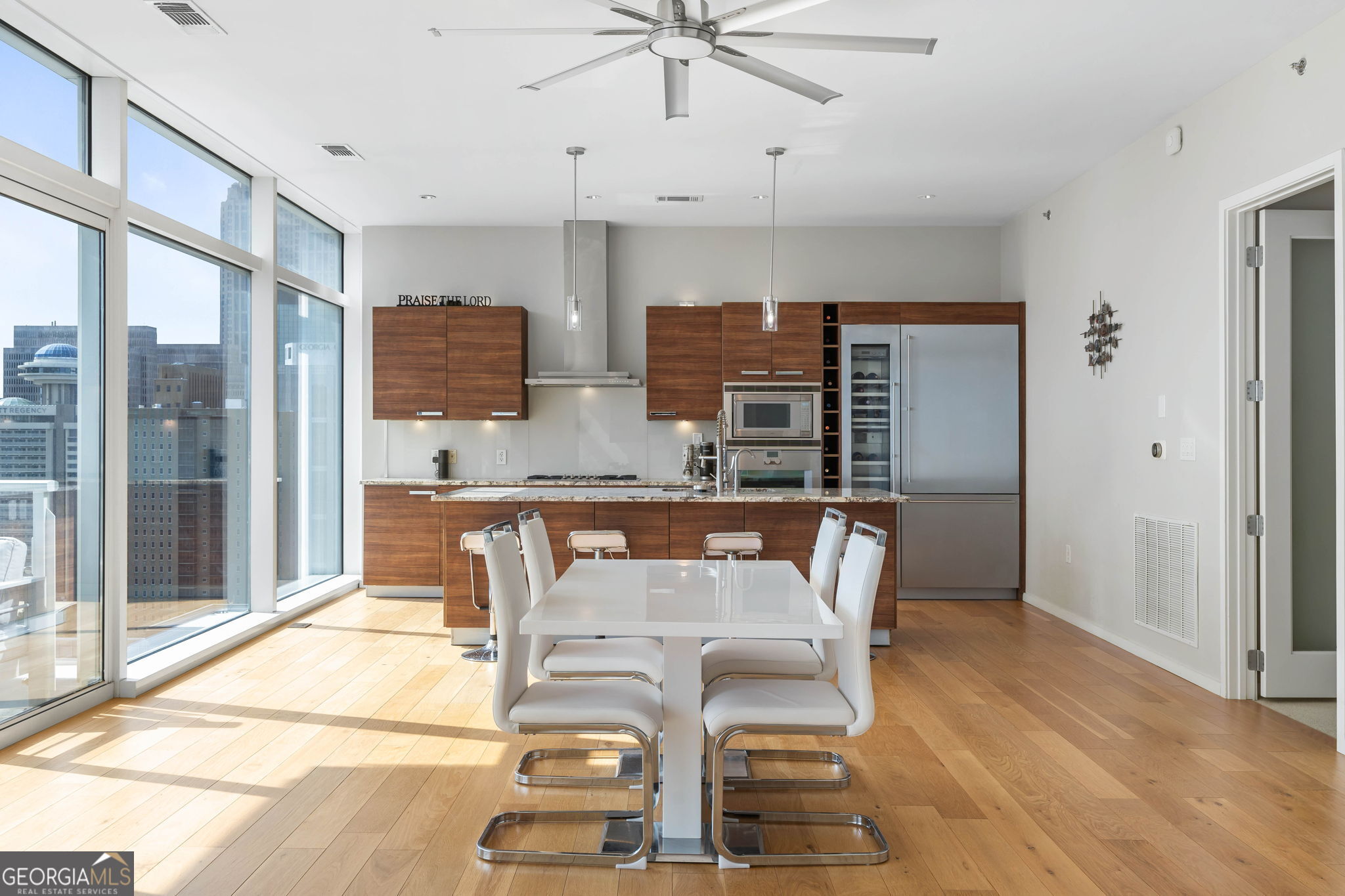 45 Ivan Allen Jr Boulevard Nw # 2501 Property Photo 8