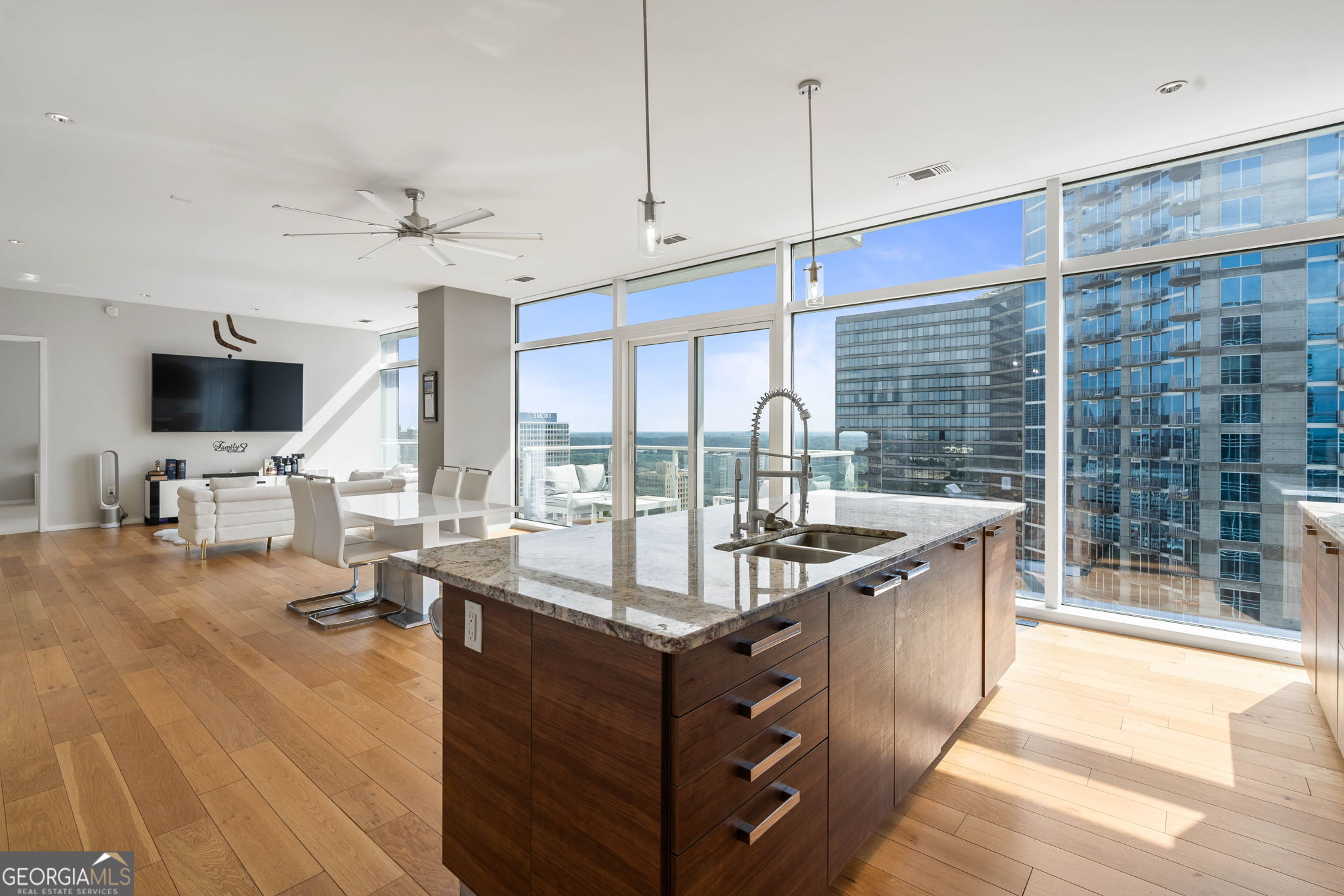 45 Ivan Allen Jr Boulevard Nw # 2501 Property Photo 15