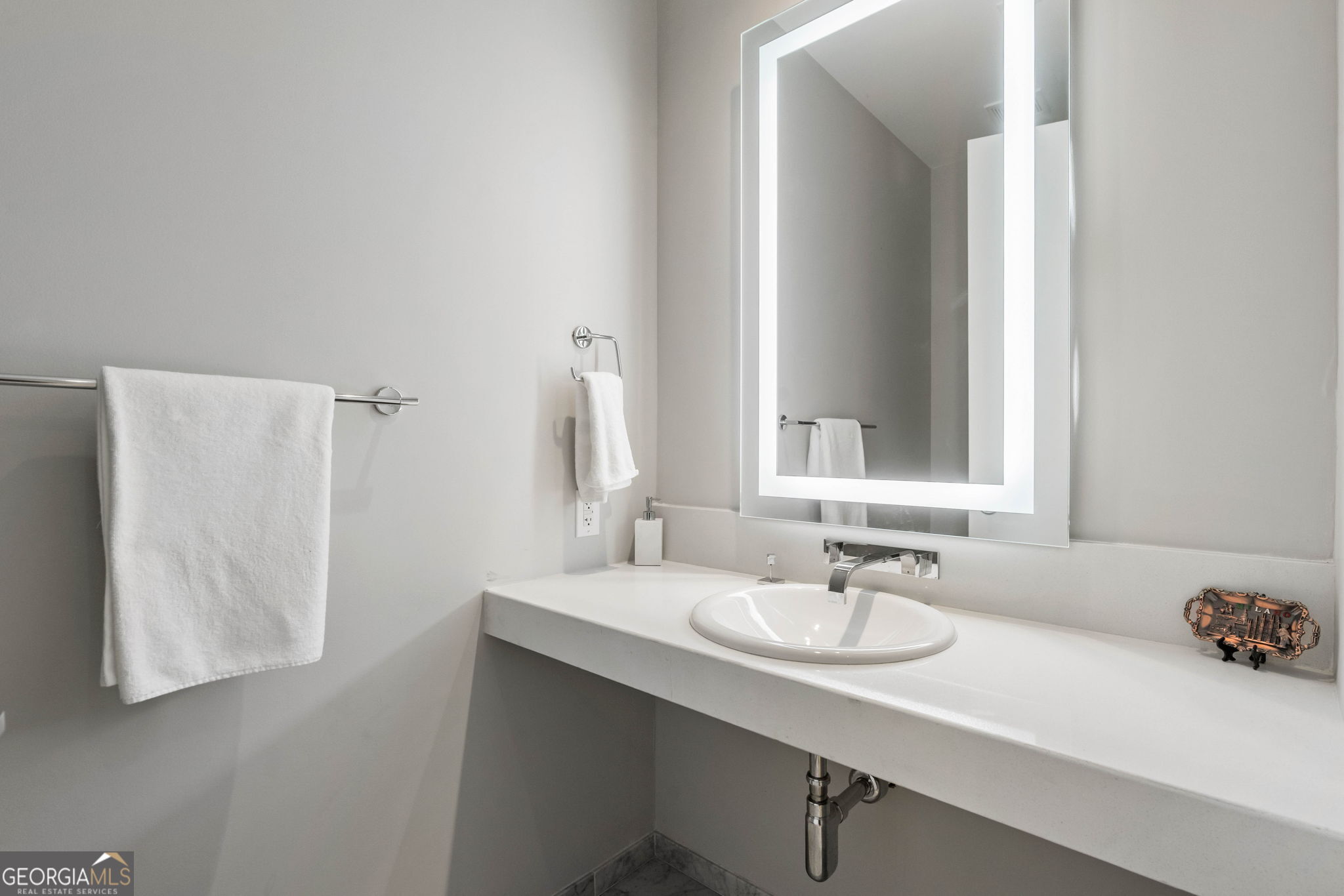 45 Ivan Allen Jr Boulevard Nw # 2501 Property Photo 17