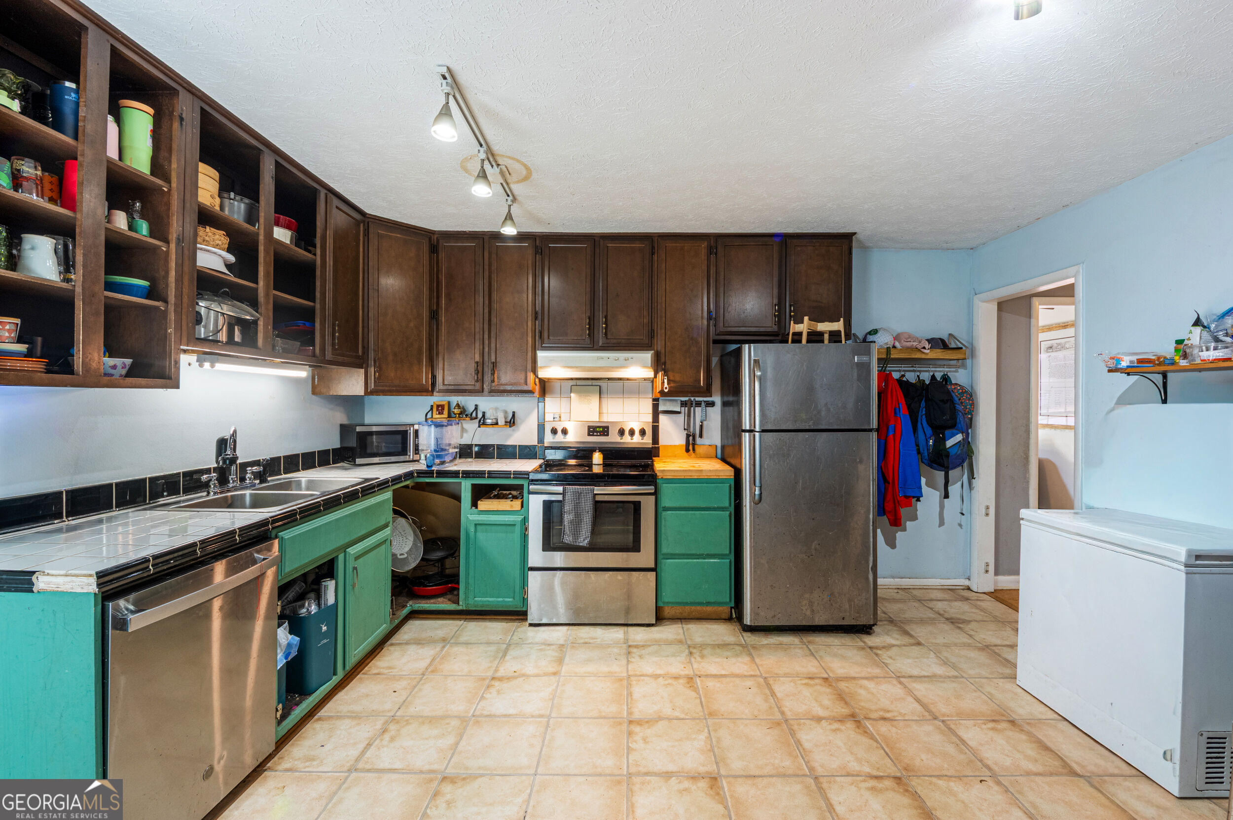 340 Roberts Road Property Photo 5