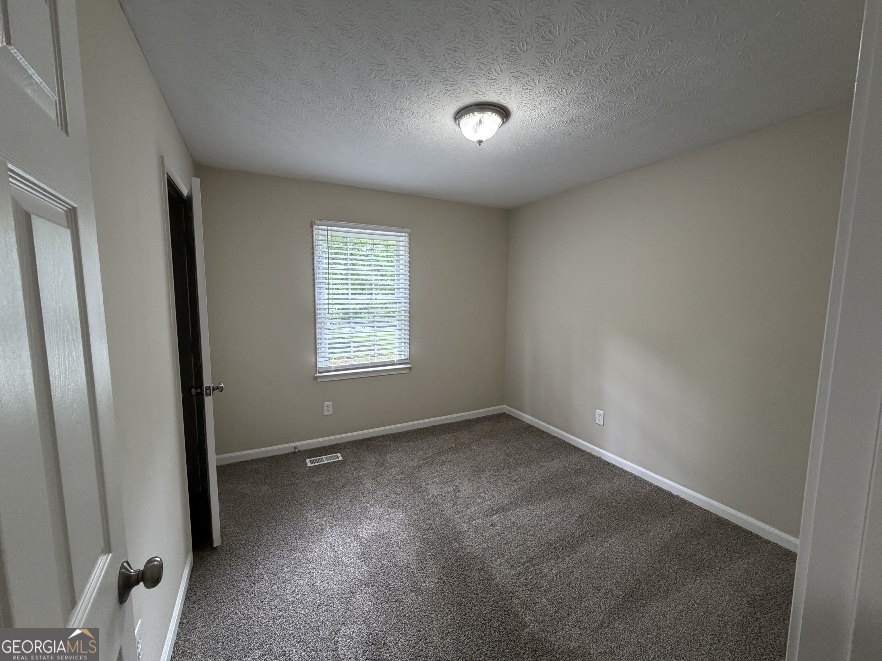 99 Wilson Circle Property Photo 8
