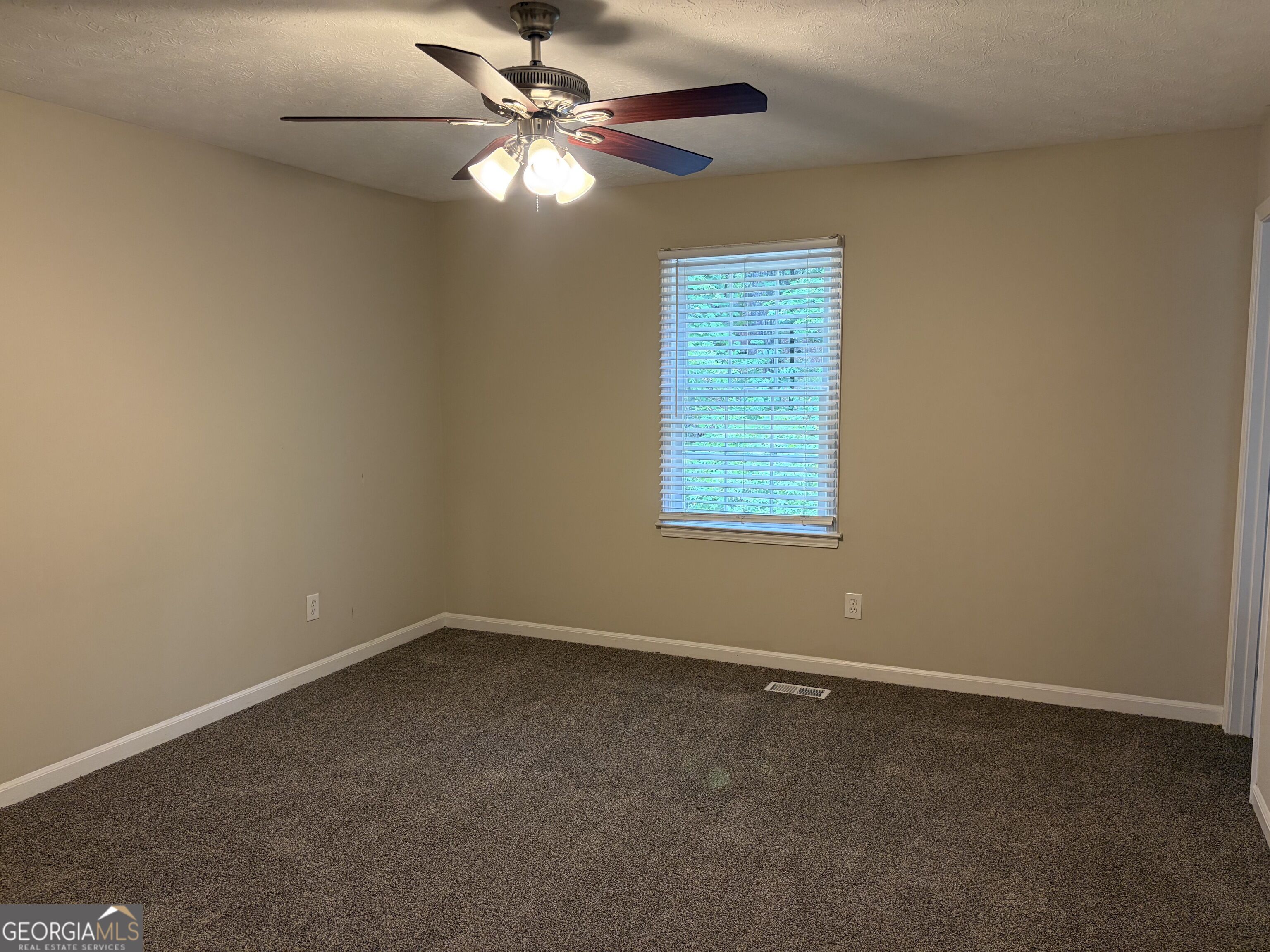 99 Wilson Circle Property Photo 9