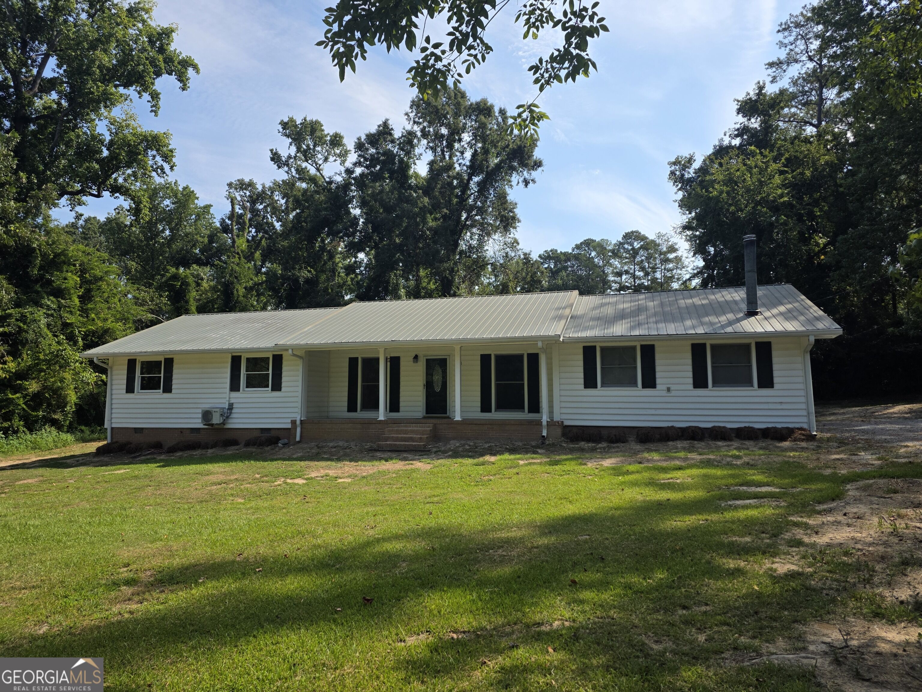 818 Ridge Avenue Property Photo 1