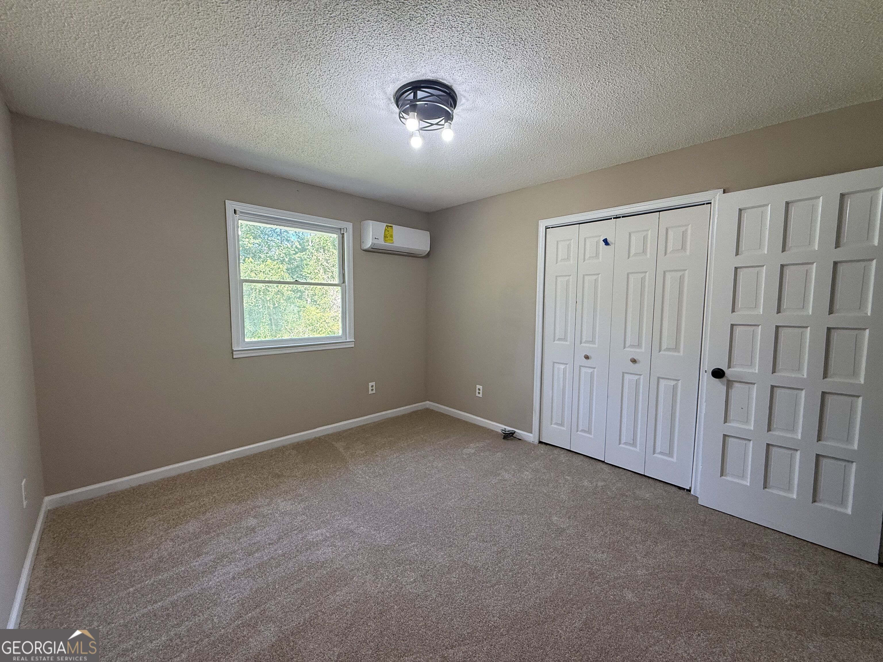 818 Ridge Avenue Property Photo 10