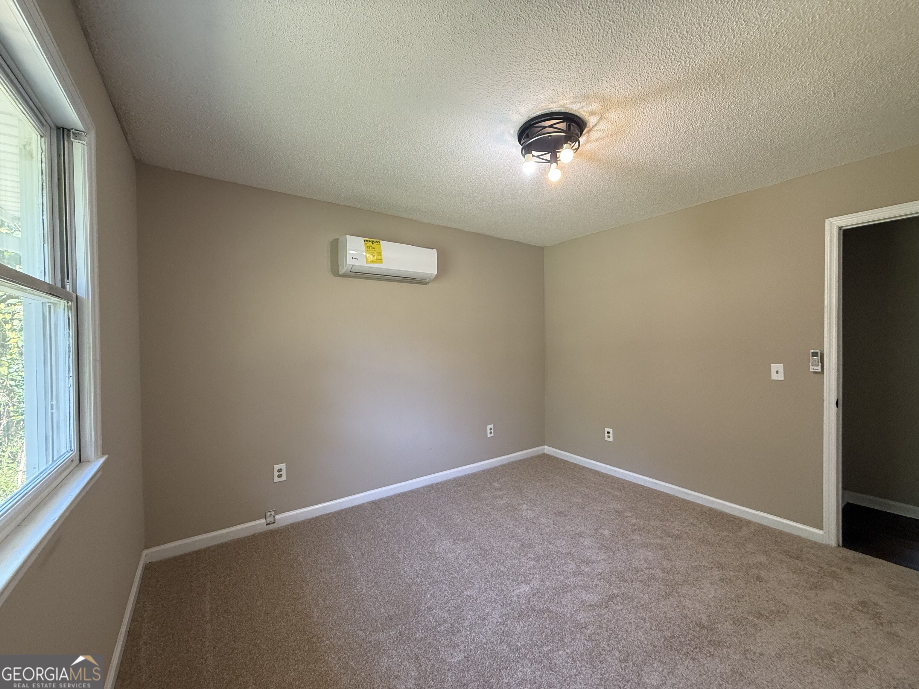 818 Ridge Avenue Property Photo 13