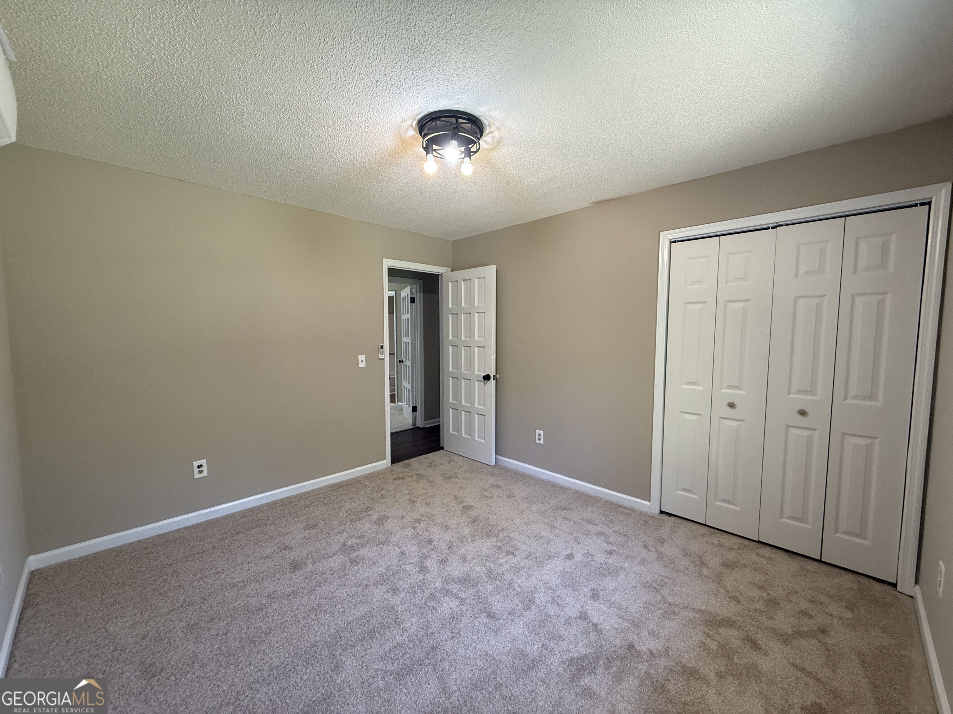 818 Ridge Avenue Property Photo 14