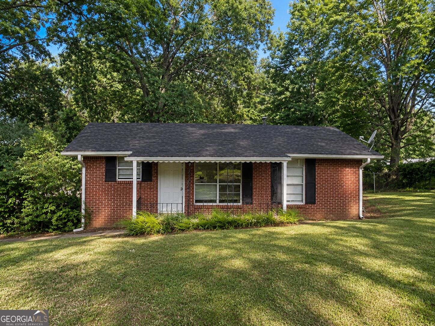 93 Forest Road Property Photo 1