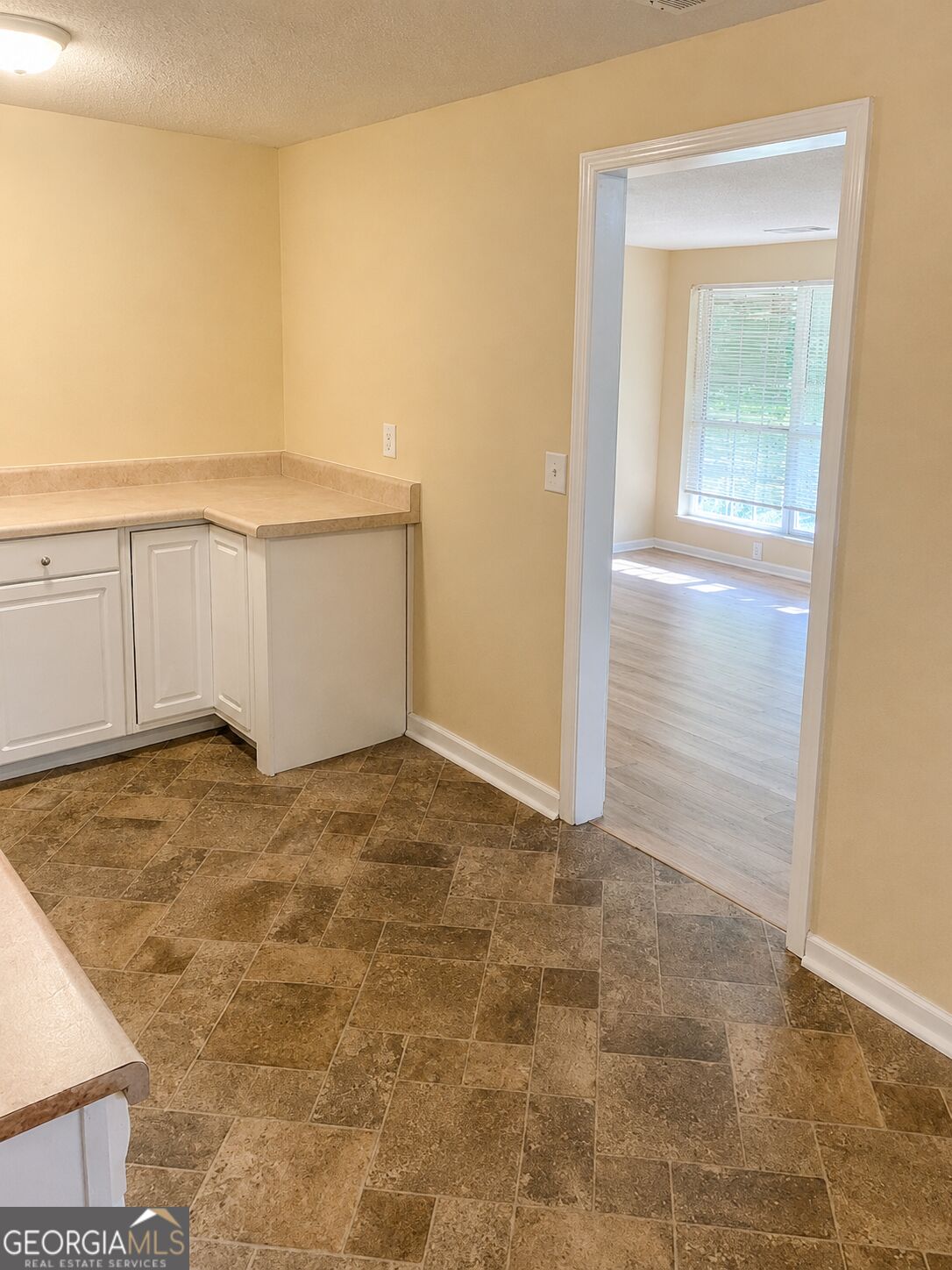 93 Forest Road Property Photo 7