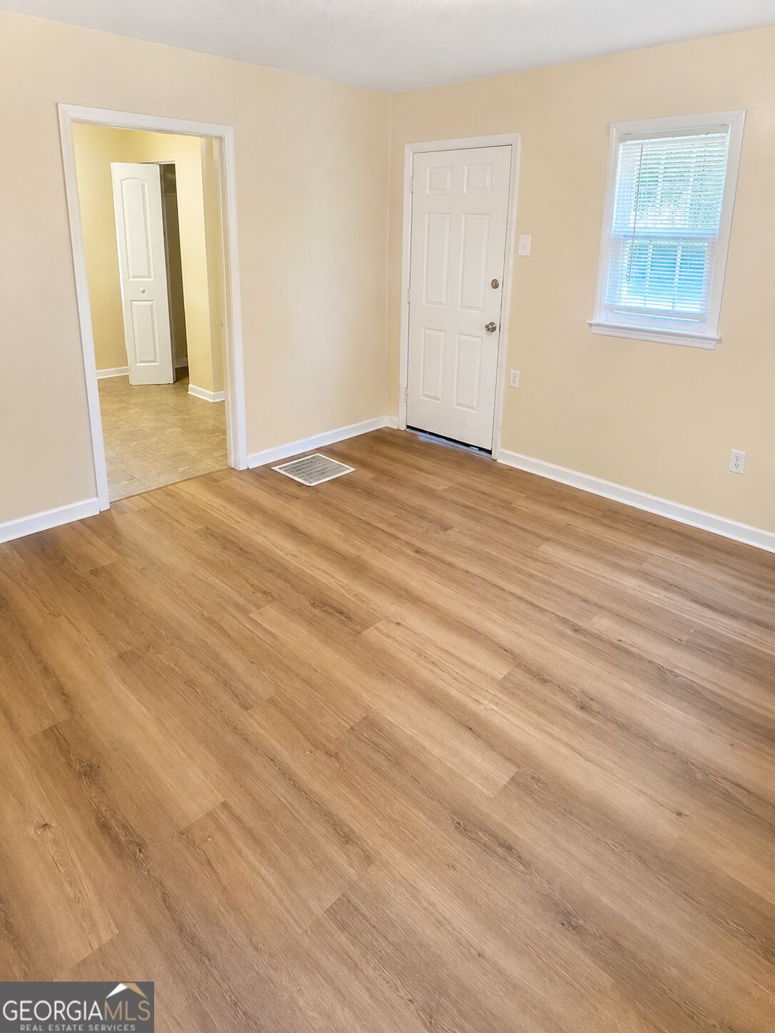 93 Forest Road Property Photo 8