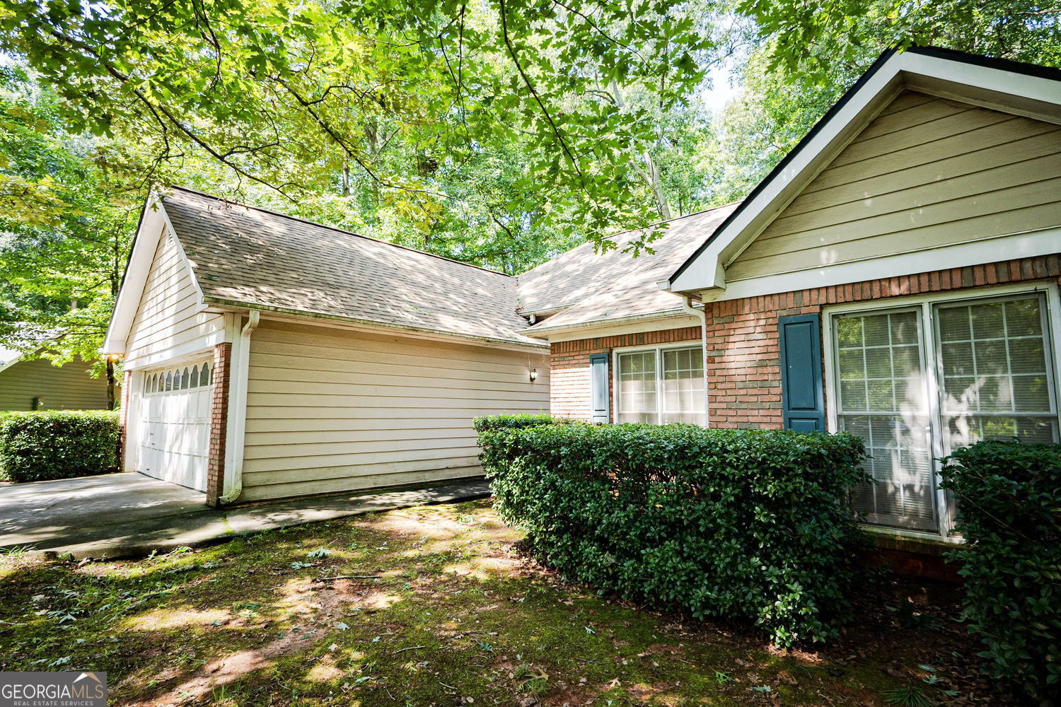 405 Radcliffe Trace Property Photo 3