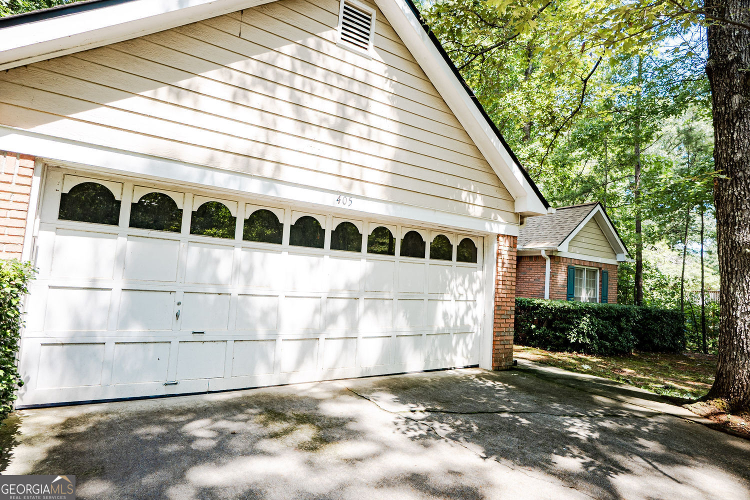 405 Radcliffe Trace Property Photo 4
