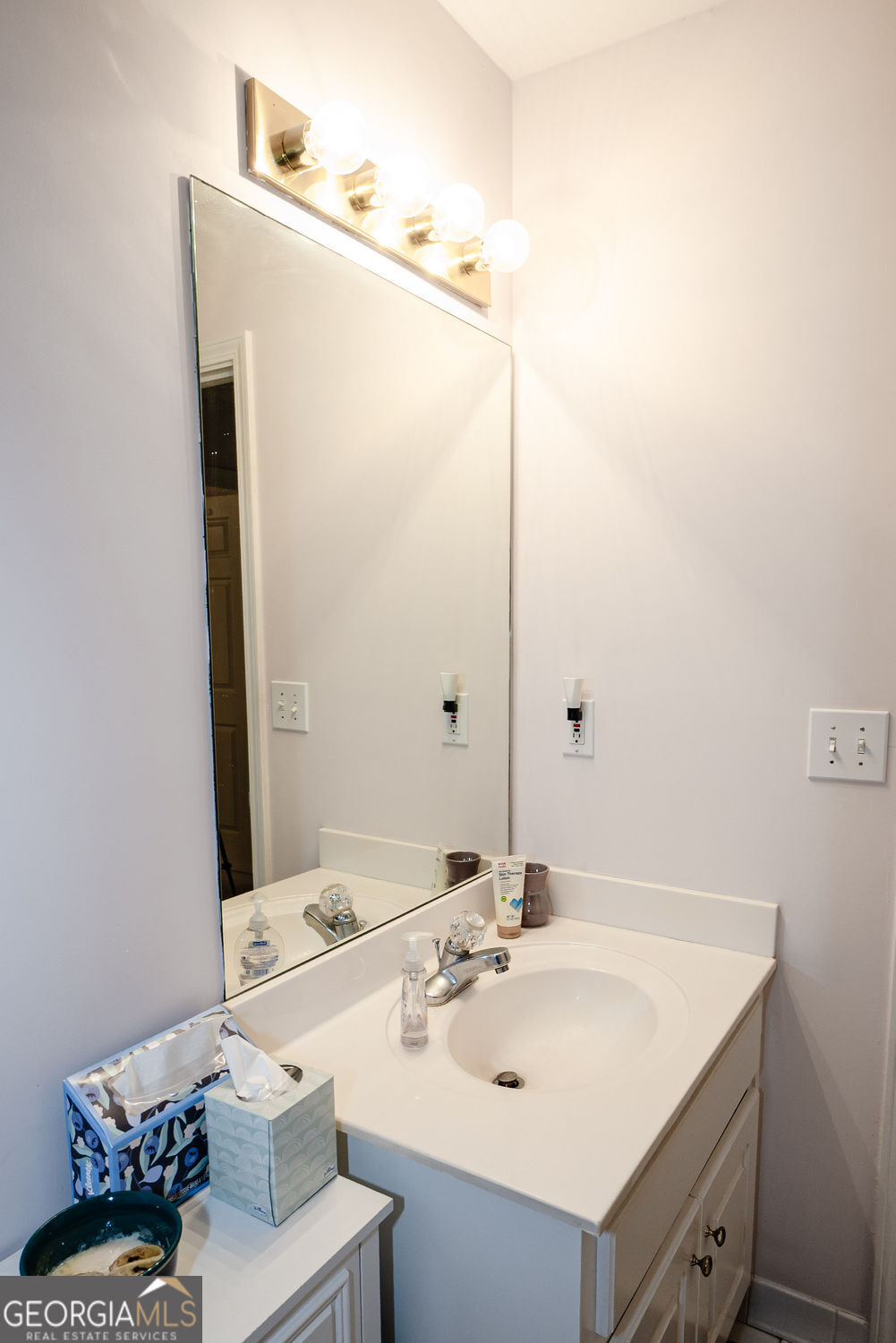 405 Radcliffe Trace Property Photo 34