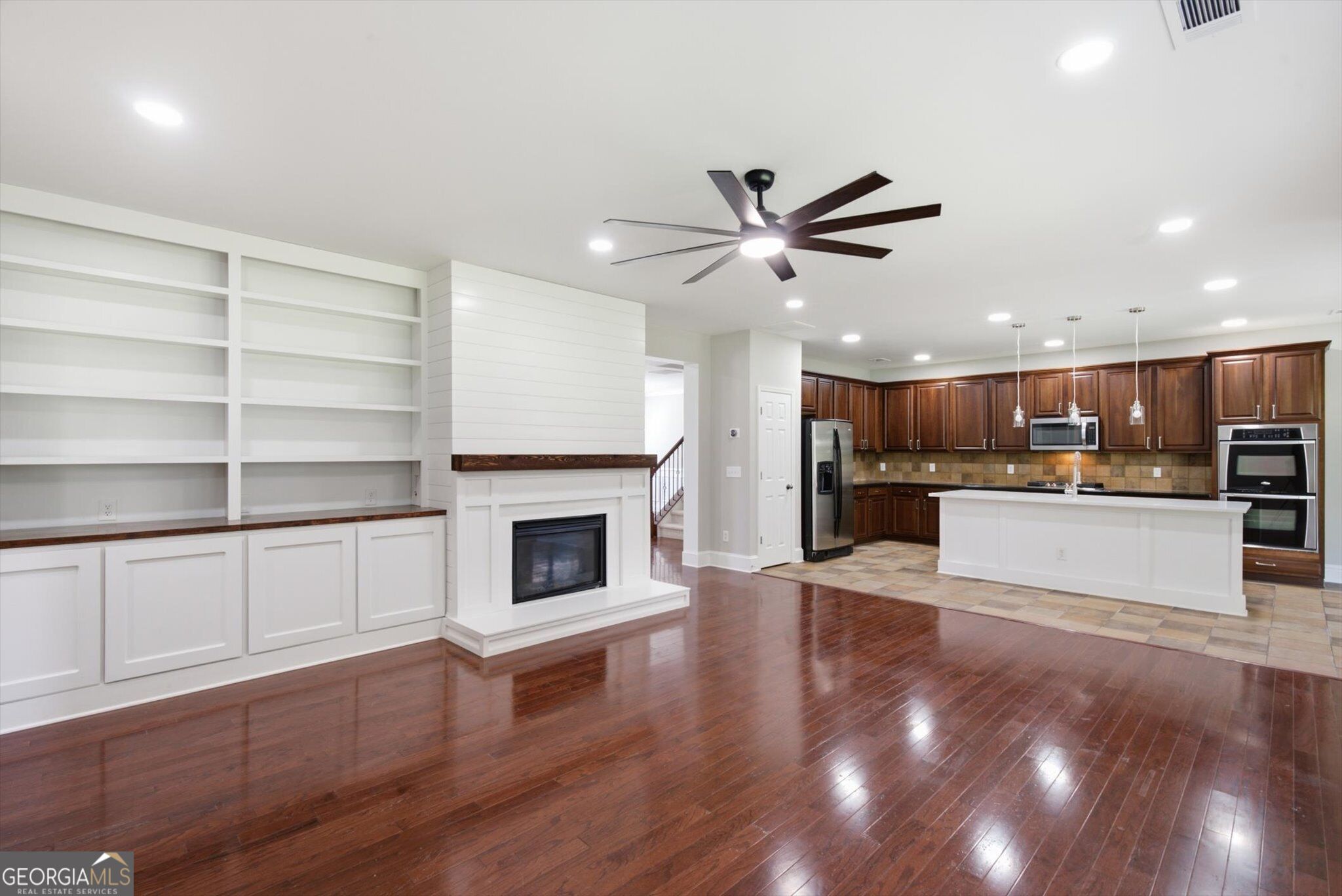 1203 Lanier Springs Drive Property Photo 4