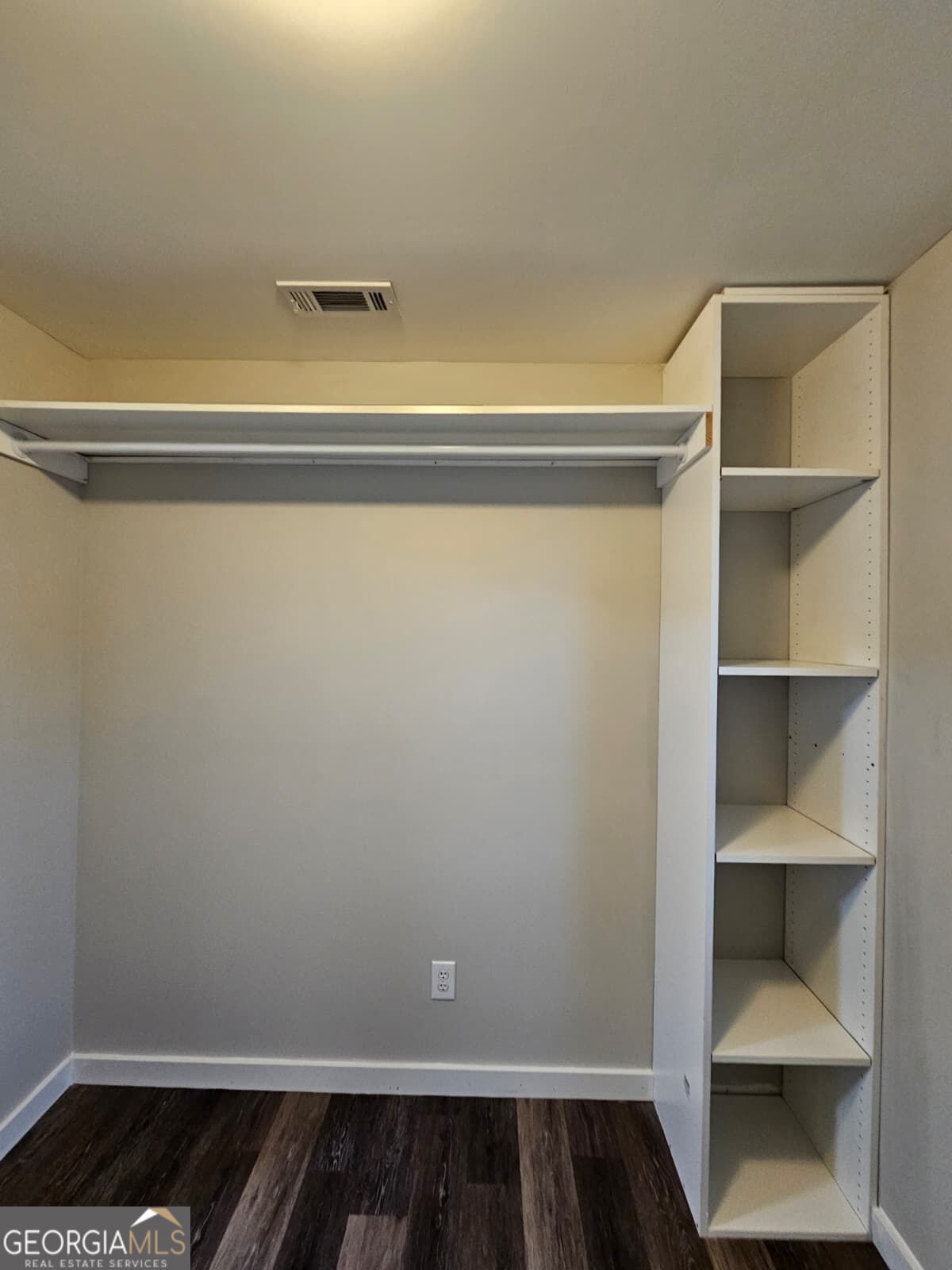 1203 Lanier Springs Drive Property Photo 35