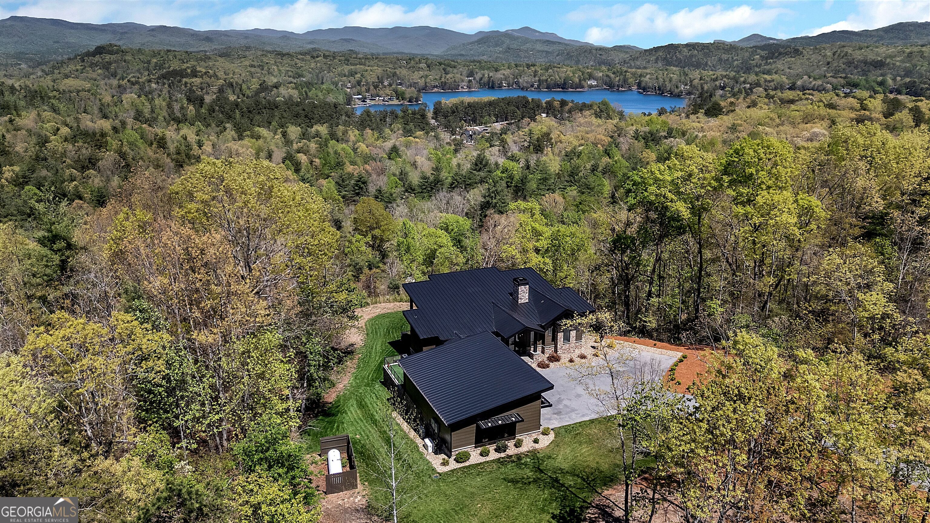 231 Keowee Turtlehead Road Property Photo 4
