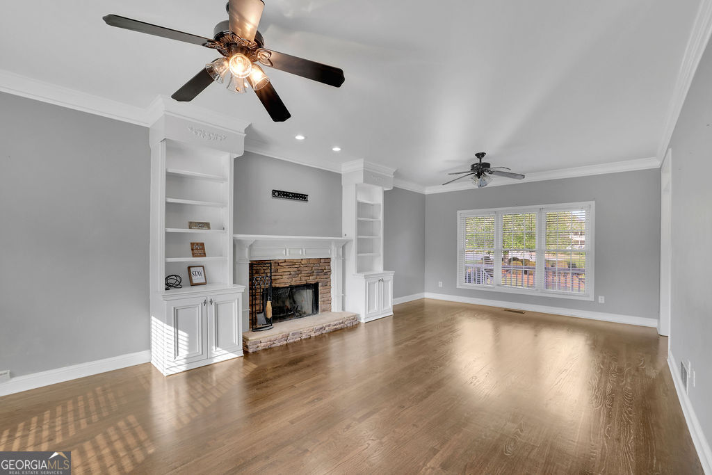 7410 Colony Court Property Photo 2