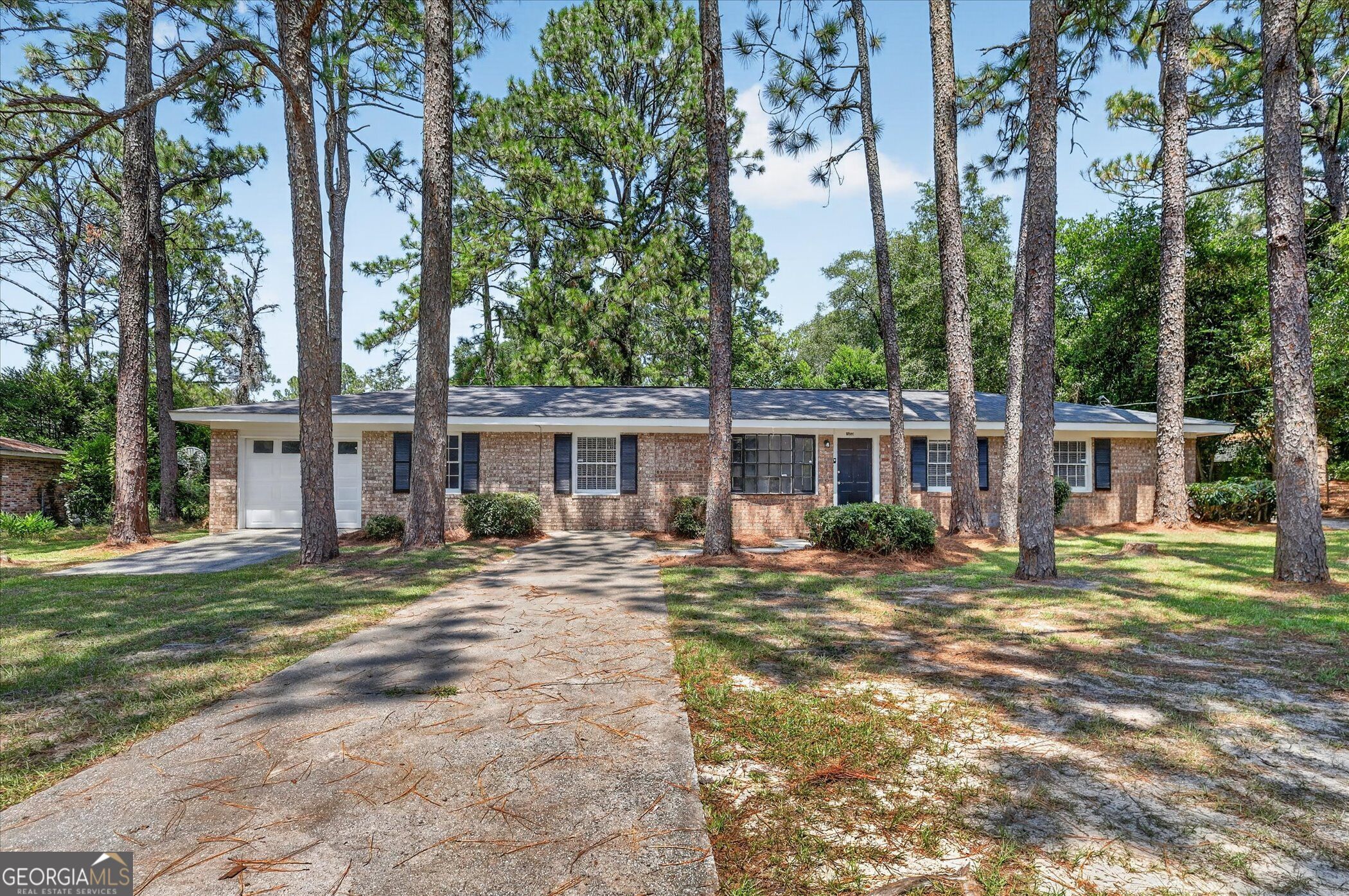 302 Lanier Road Property Photo 1