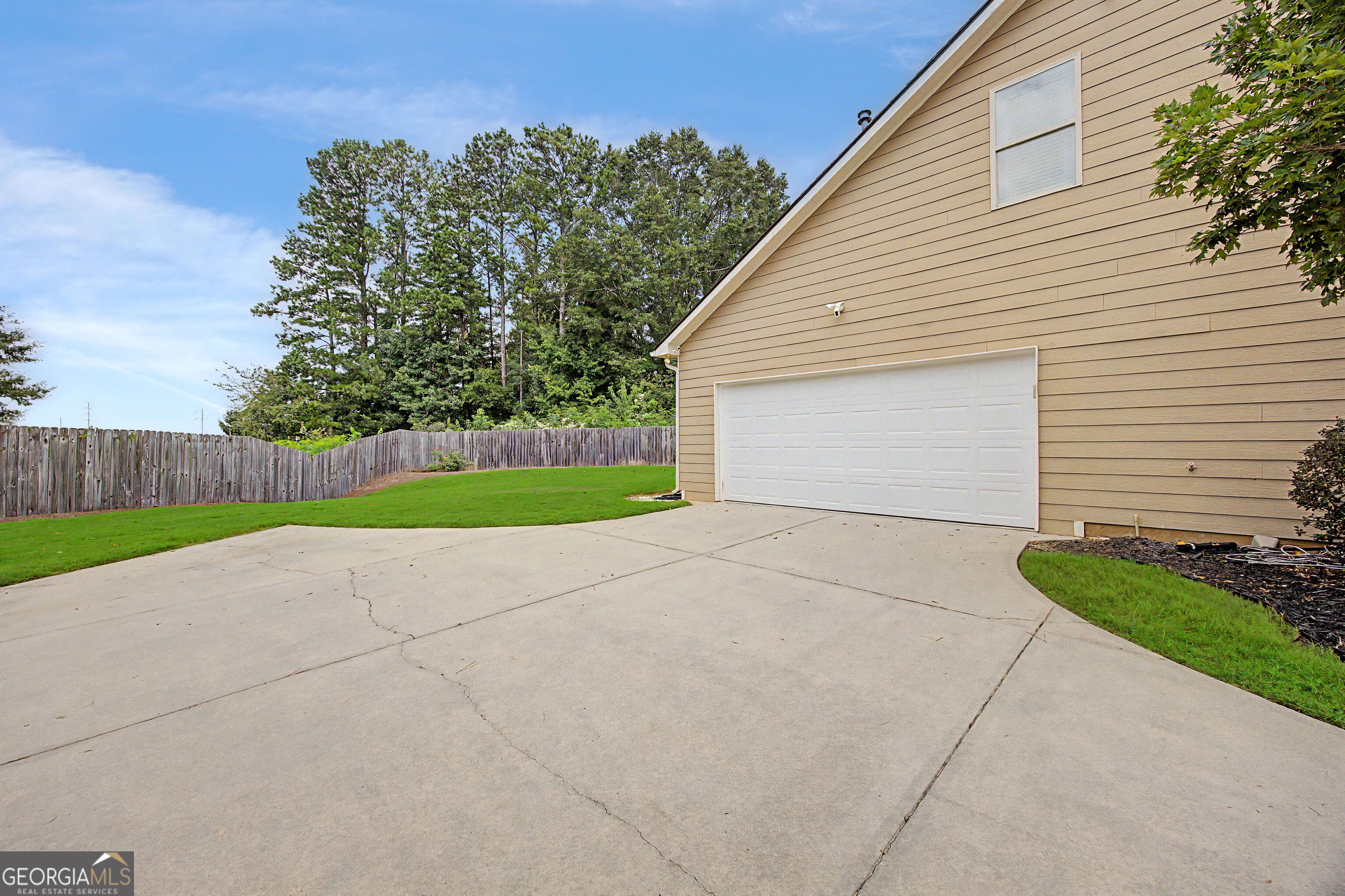 1740 Walton Reserve Way Property Photo 2
