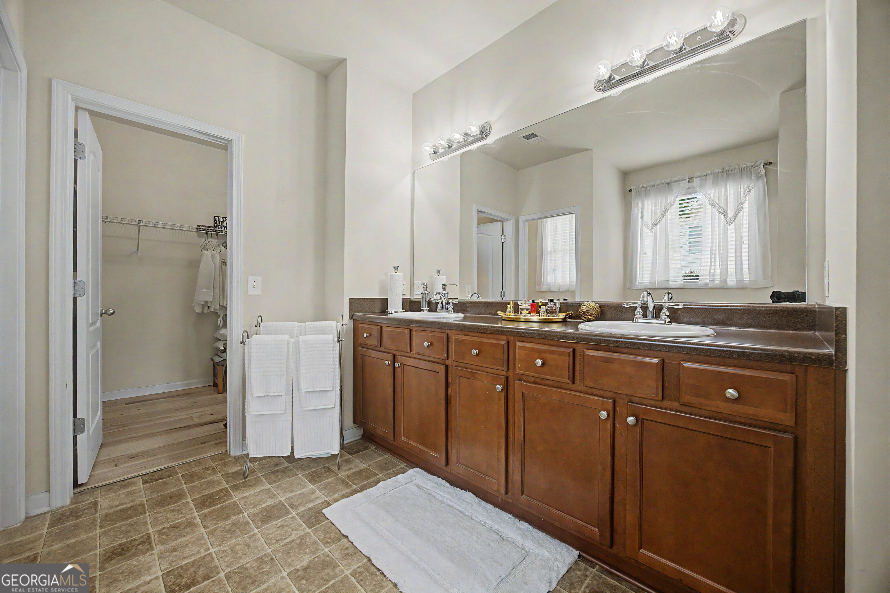 1740 Walton Reserve Way Property Photo 8
