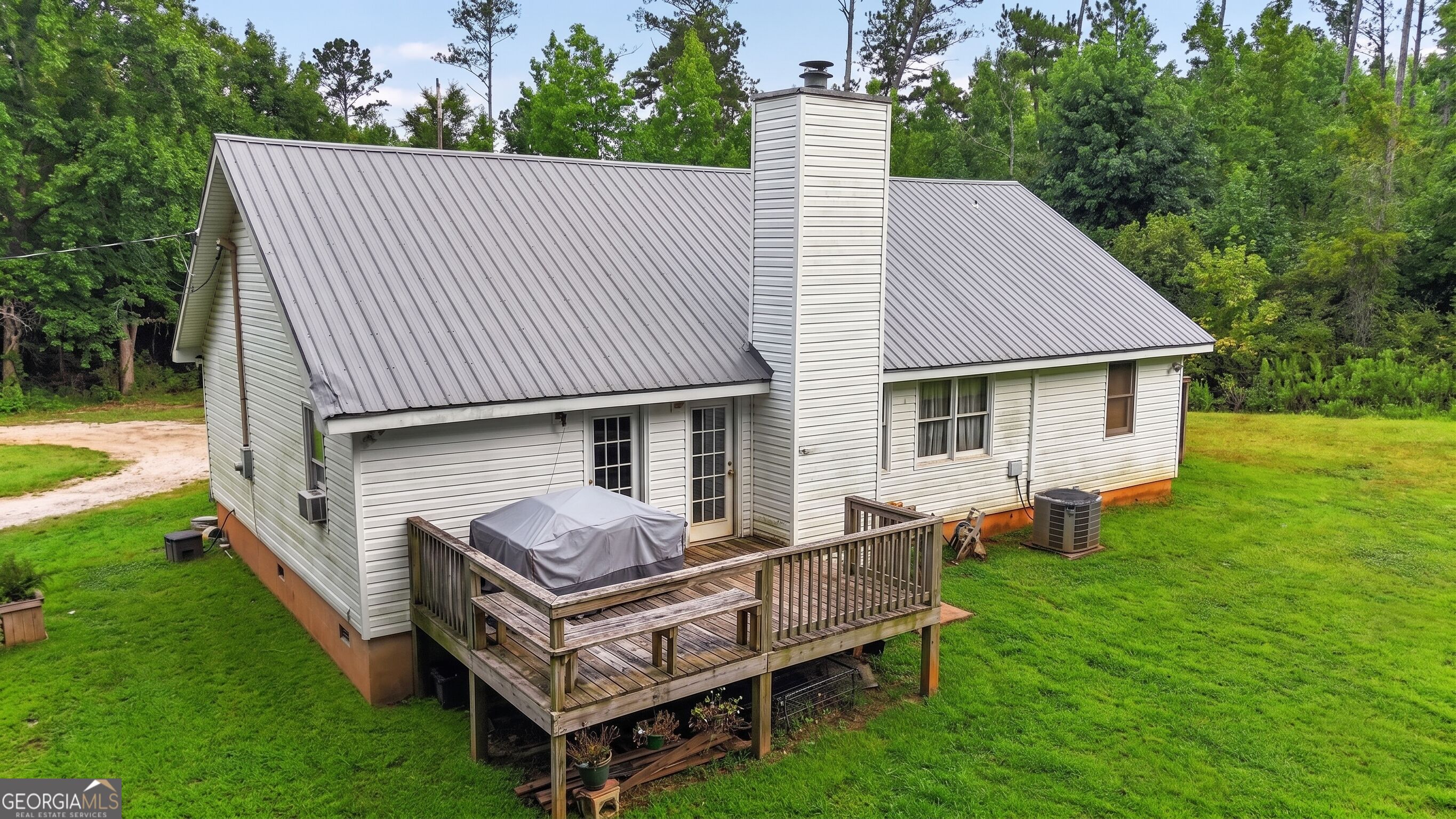 214 Walthall Road Property Photo 2