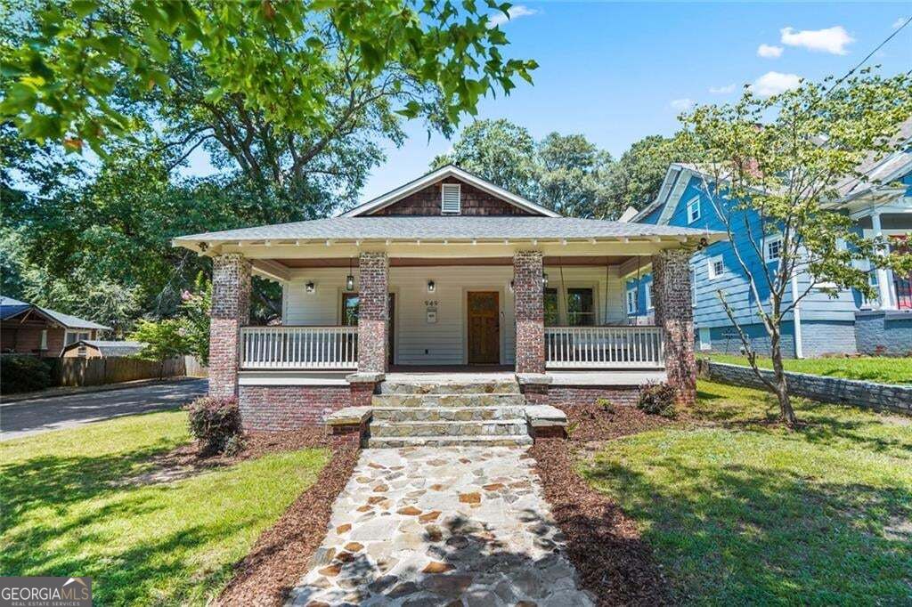 949 Beecher Street Sw Property Photo 1
