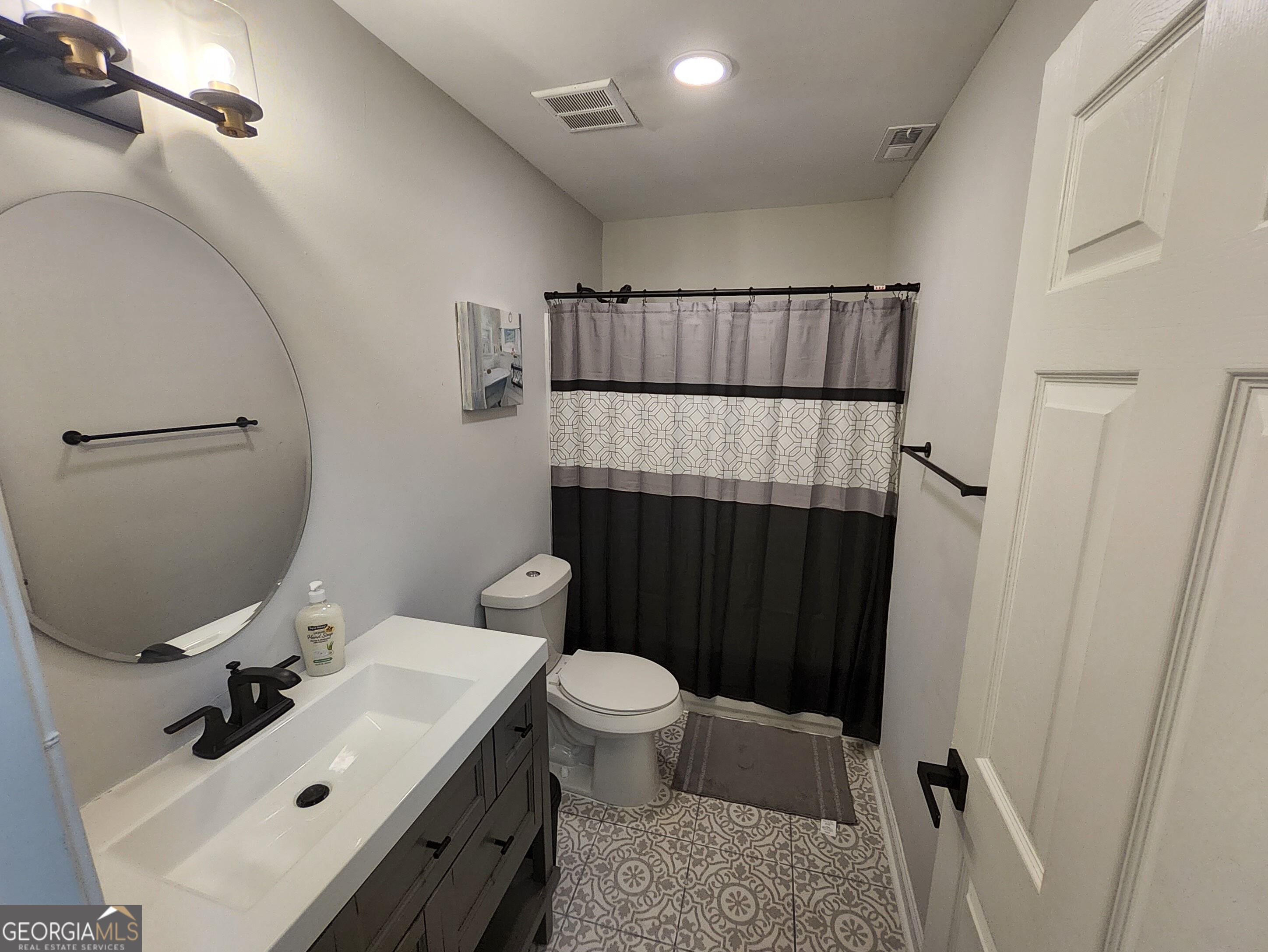 904 Smith Street Sw Property Photo 4