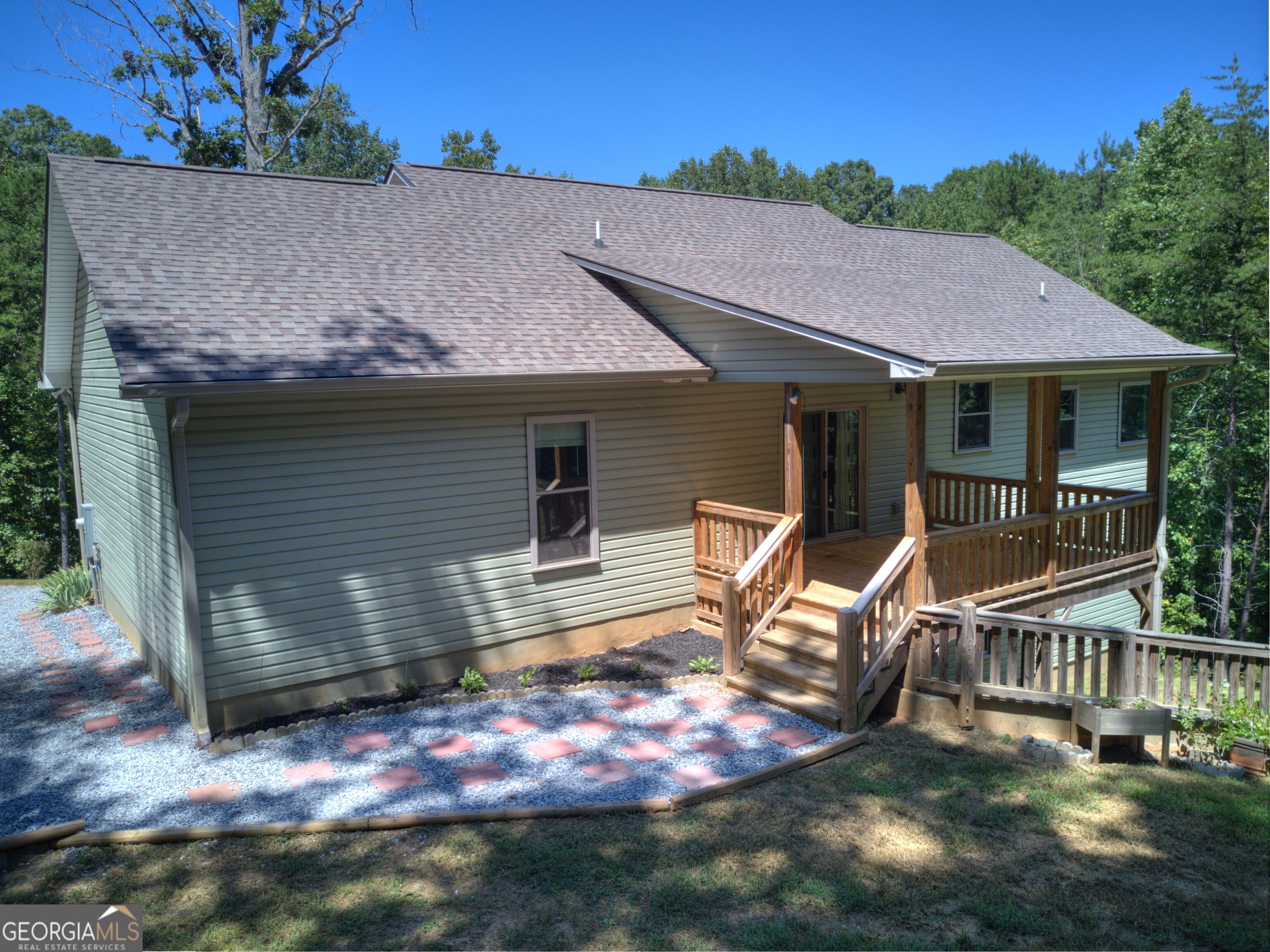 294 Rainbow Circle Property Photo 3