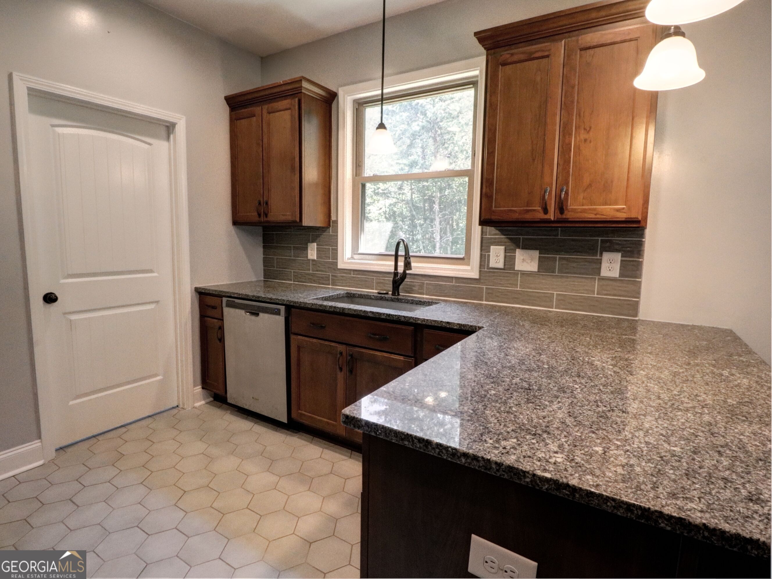 294 Rainbow Circle Property Photo 13