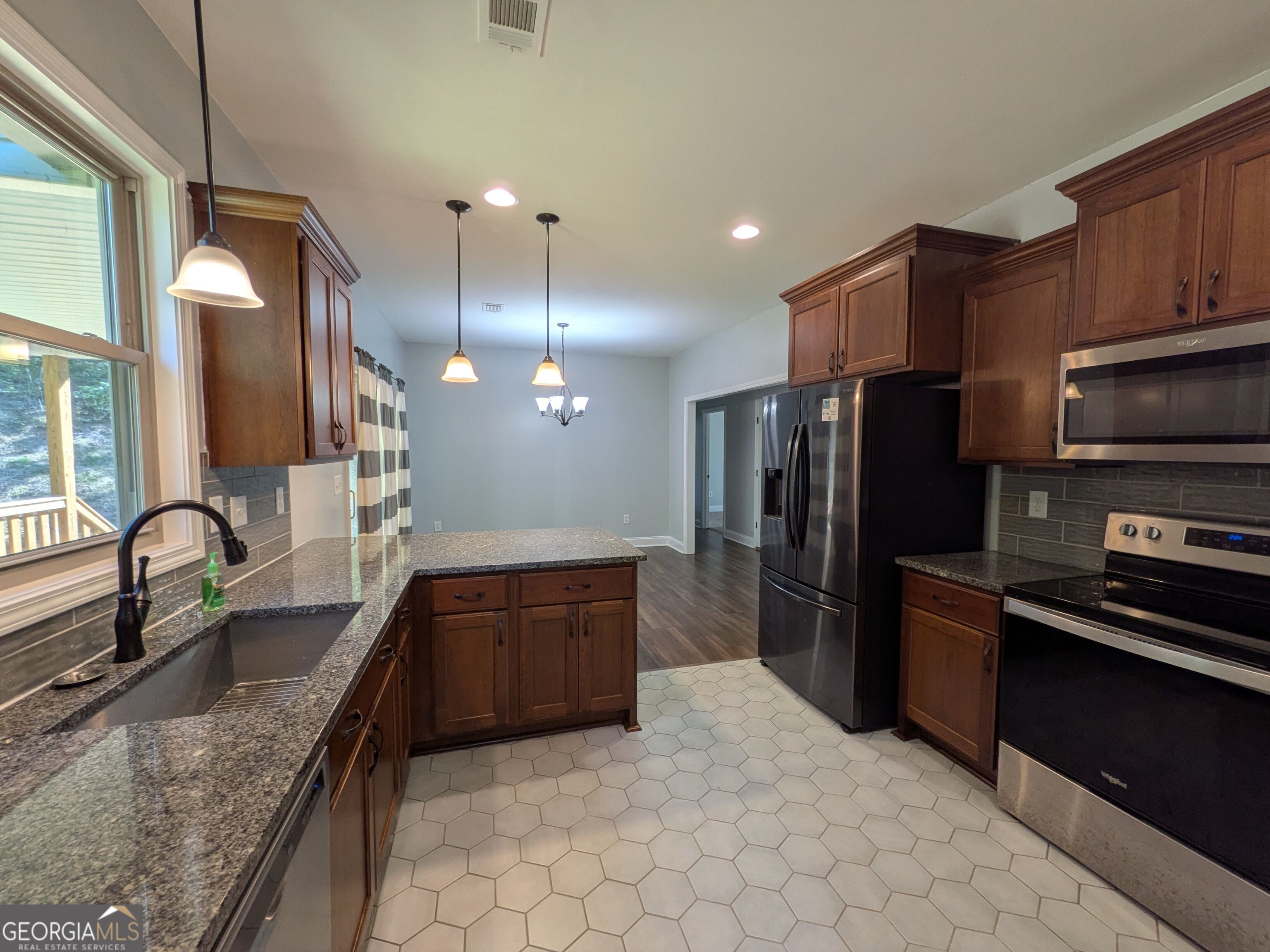 294 Rainbow Circle Property Photo 14