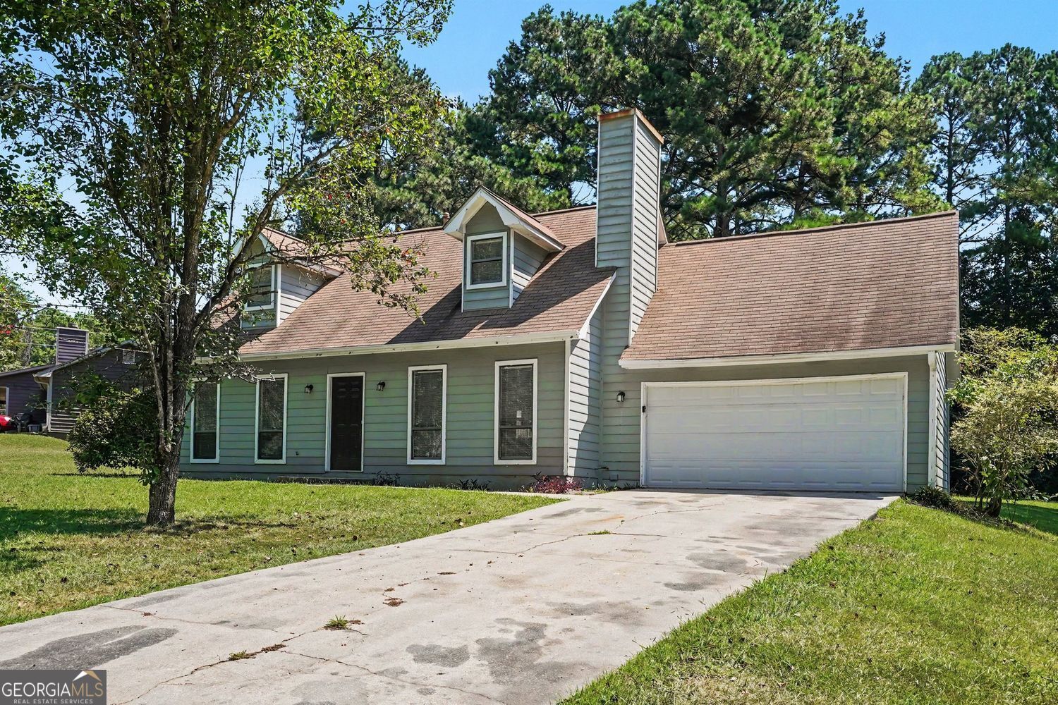 9042 Chestnut Lake Drive Property Photo 2
