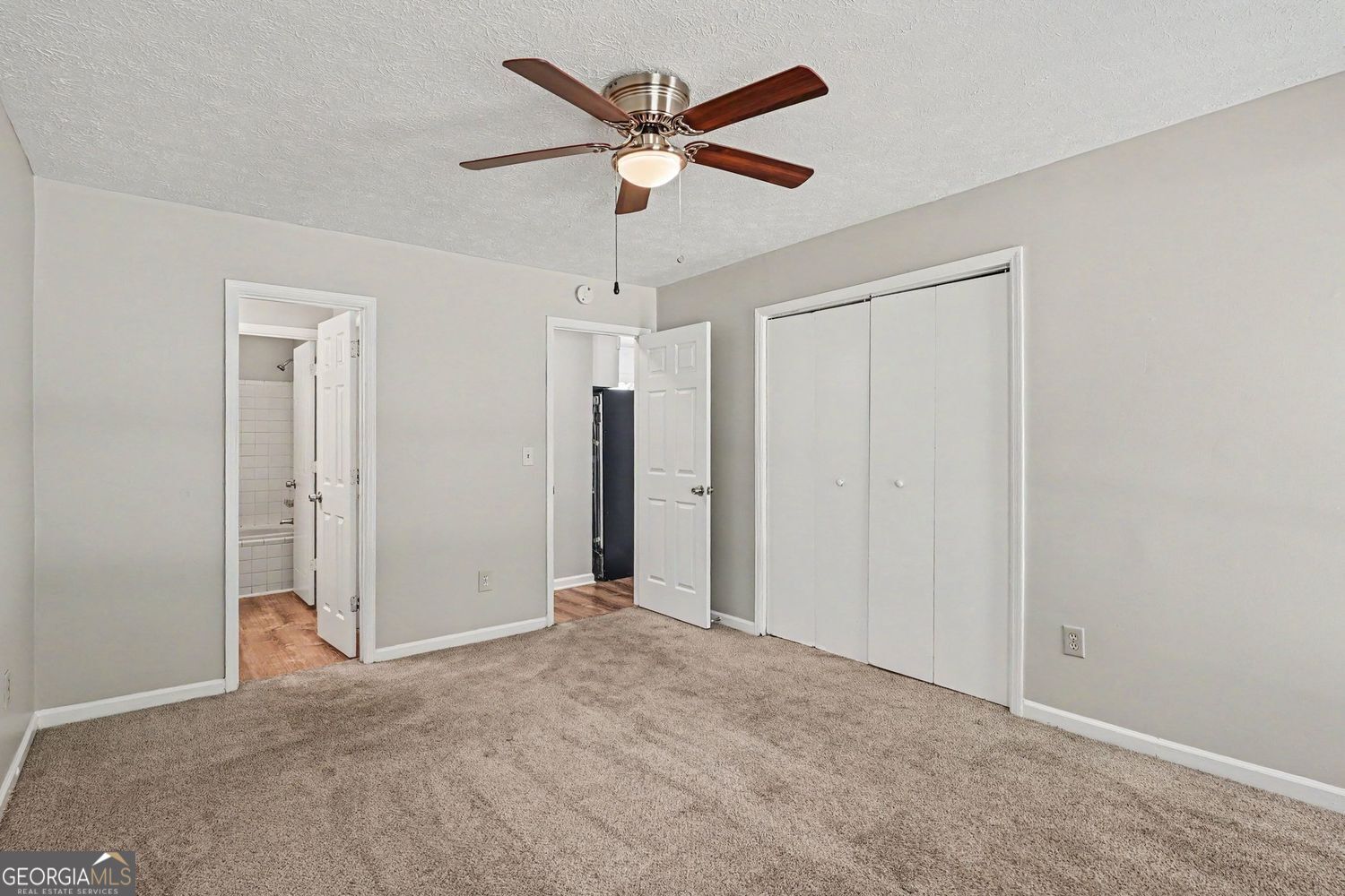 9042 Chestnut Lake Drive Property Photo 13