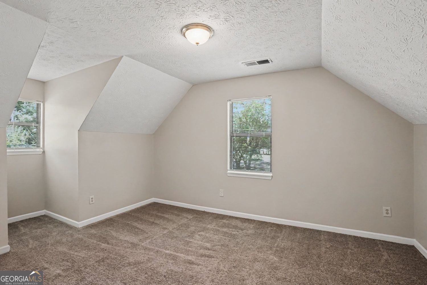 9042 Chestnut Lake Drive Property Photo 15