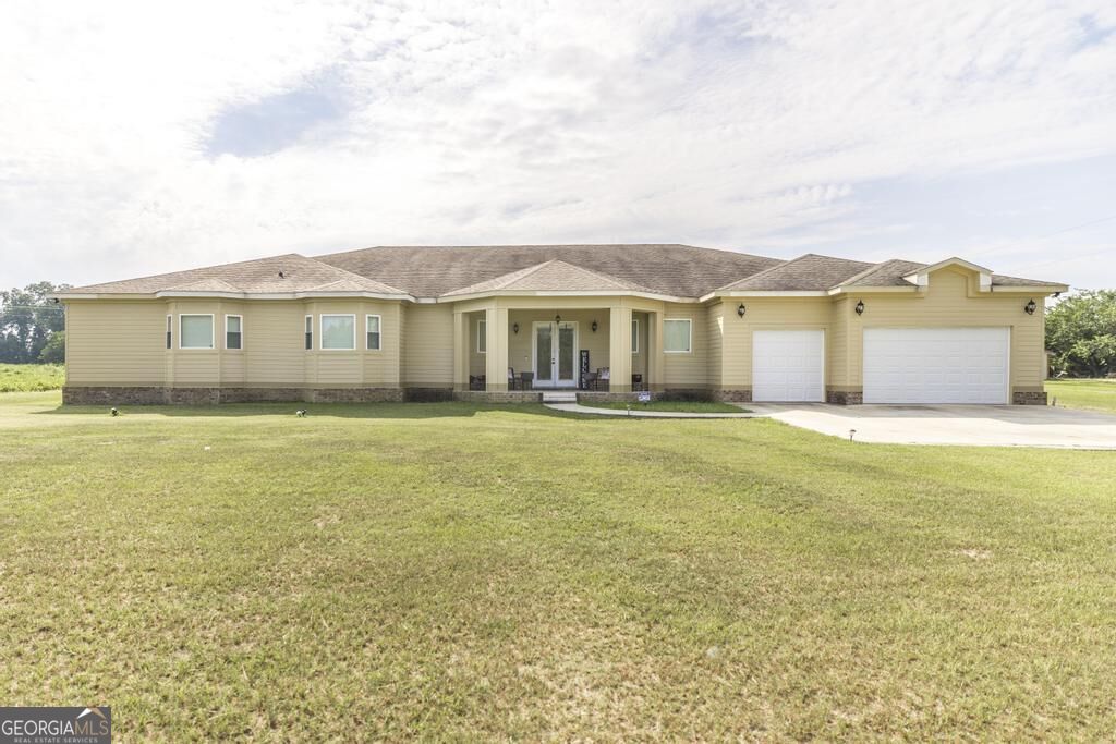 1744 Dublin Eastman Road Property Photo 1