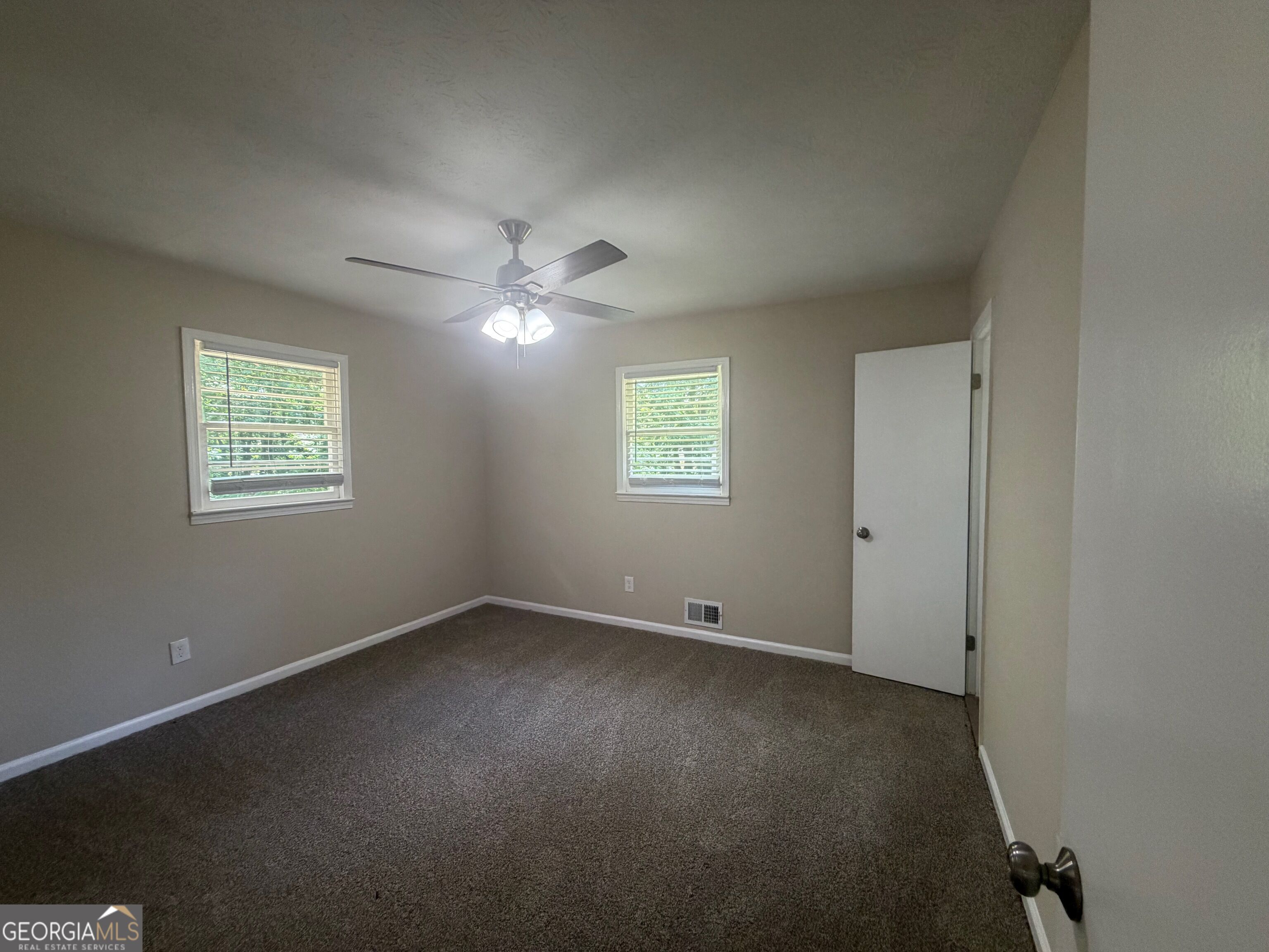 3964 Summit Drive Property Photo 9