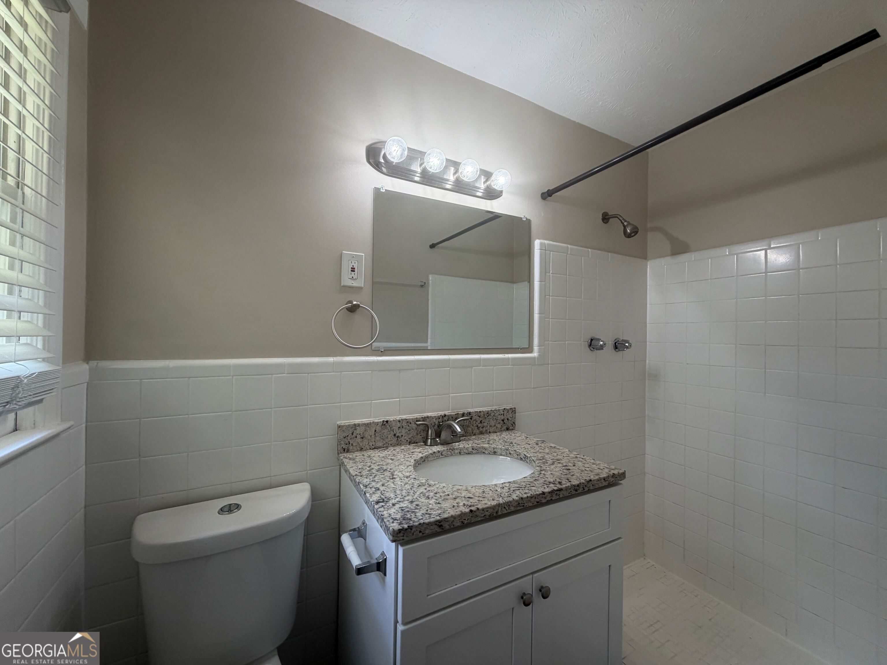 3964 Summit Drive Property Photo 10