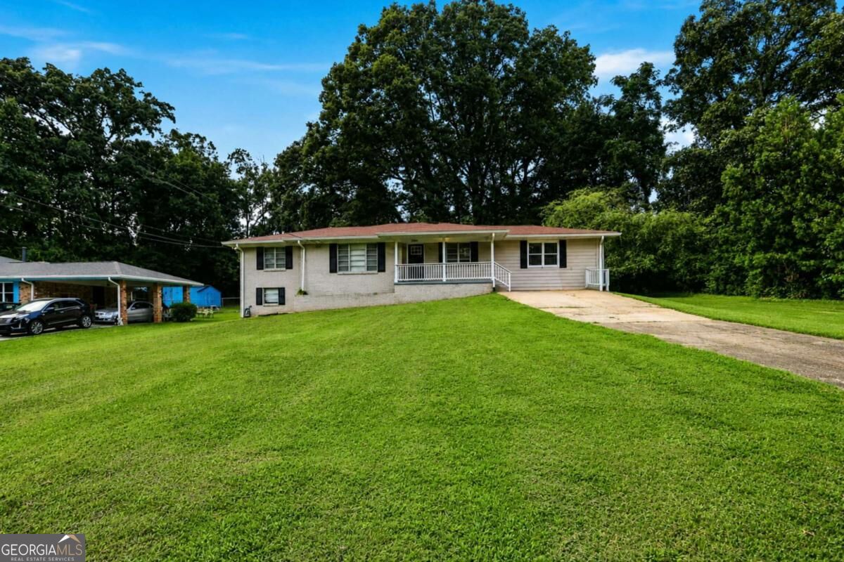 2881 Treadway Drive Property Photo 1