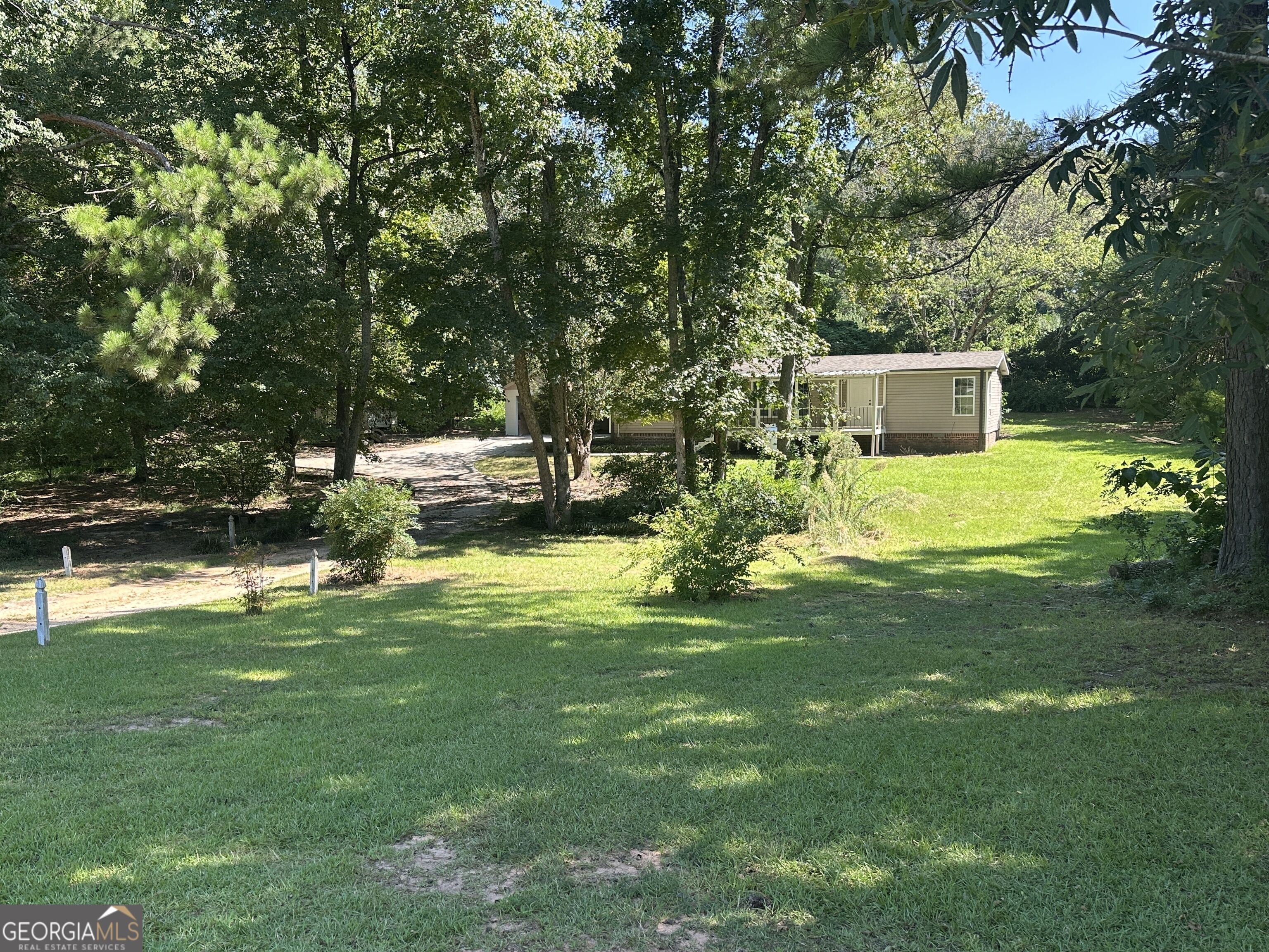 135 Oak Valley Drive SW Property Photo 1