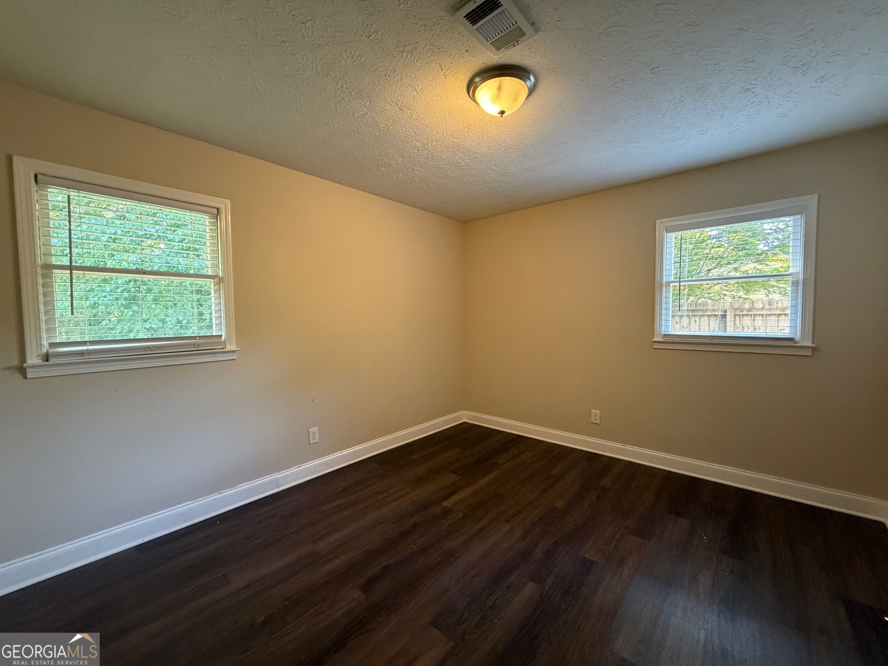 4920 Duncan Drive Property Photo 11